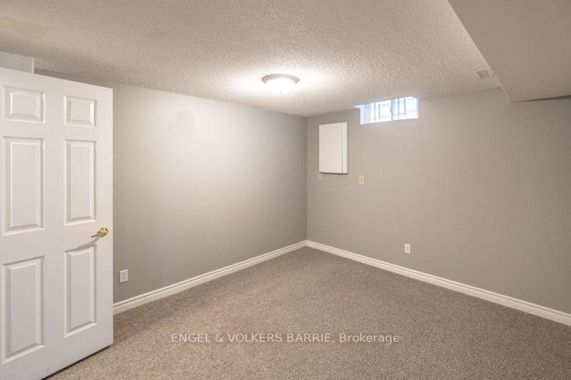 Photo 23 of 94 Ferguson Drive, Barrie, Northwest — HOMEH