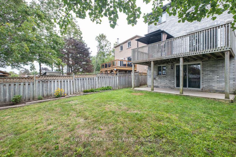 Photo 30 of 94 Ferguson Drive, Barrie, Northwest — HOMEH
