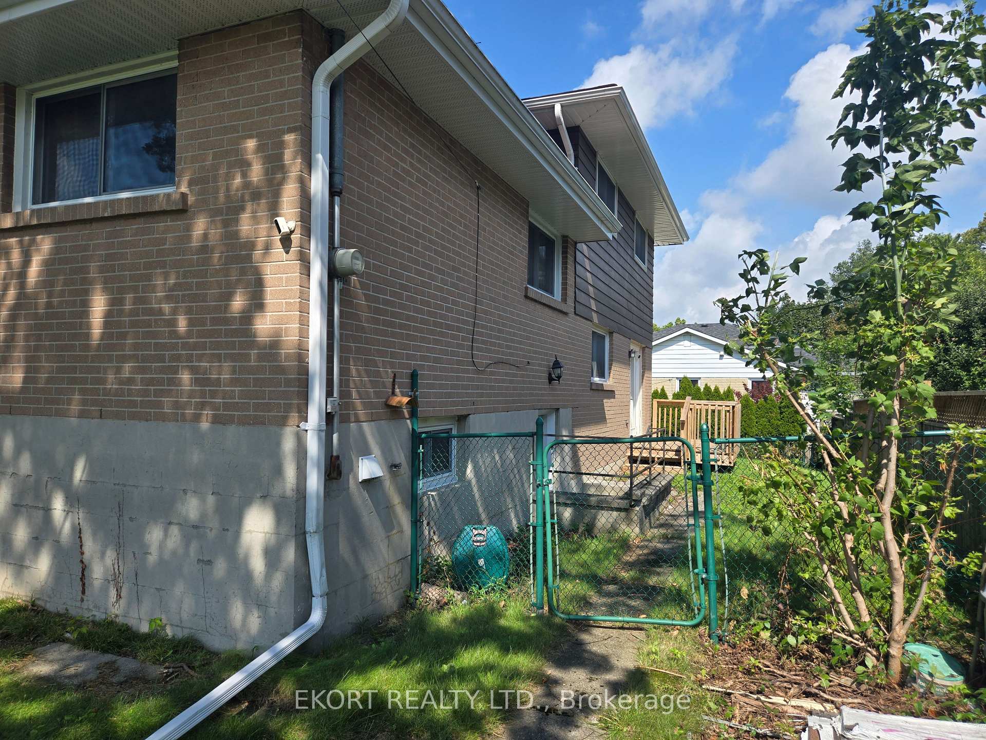 Photo 5 of 12 Edgehill Road, Belleville, Belleville Ward — HOMEH