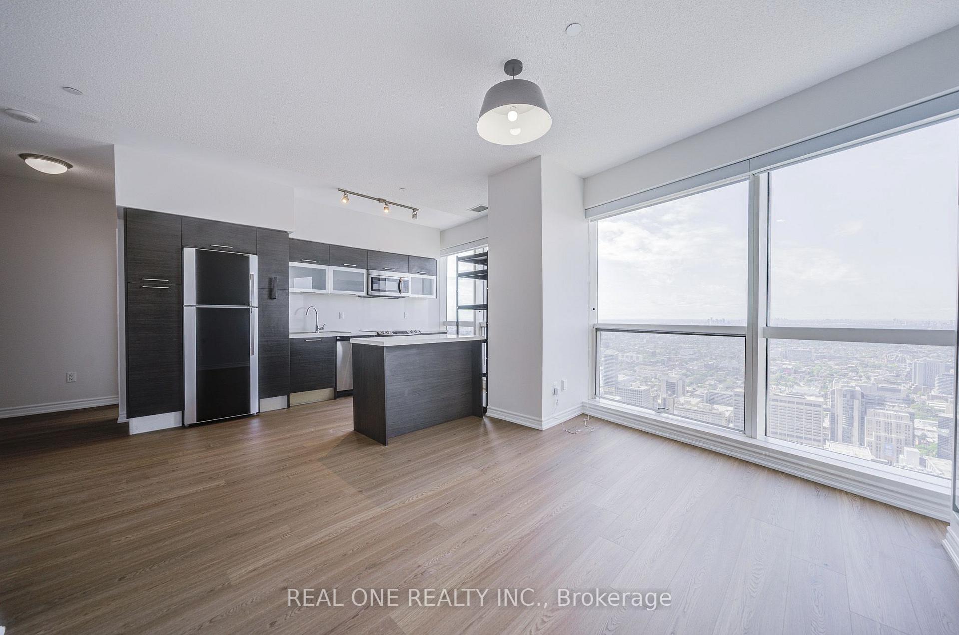 Photo 19 of Unit 5814, 386 Yonge Street, Toronto, Bay Street Corridor — HOMEH