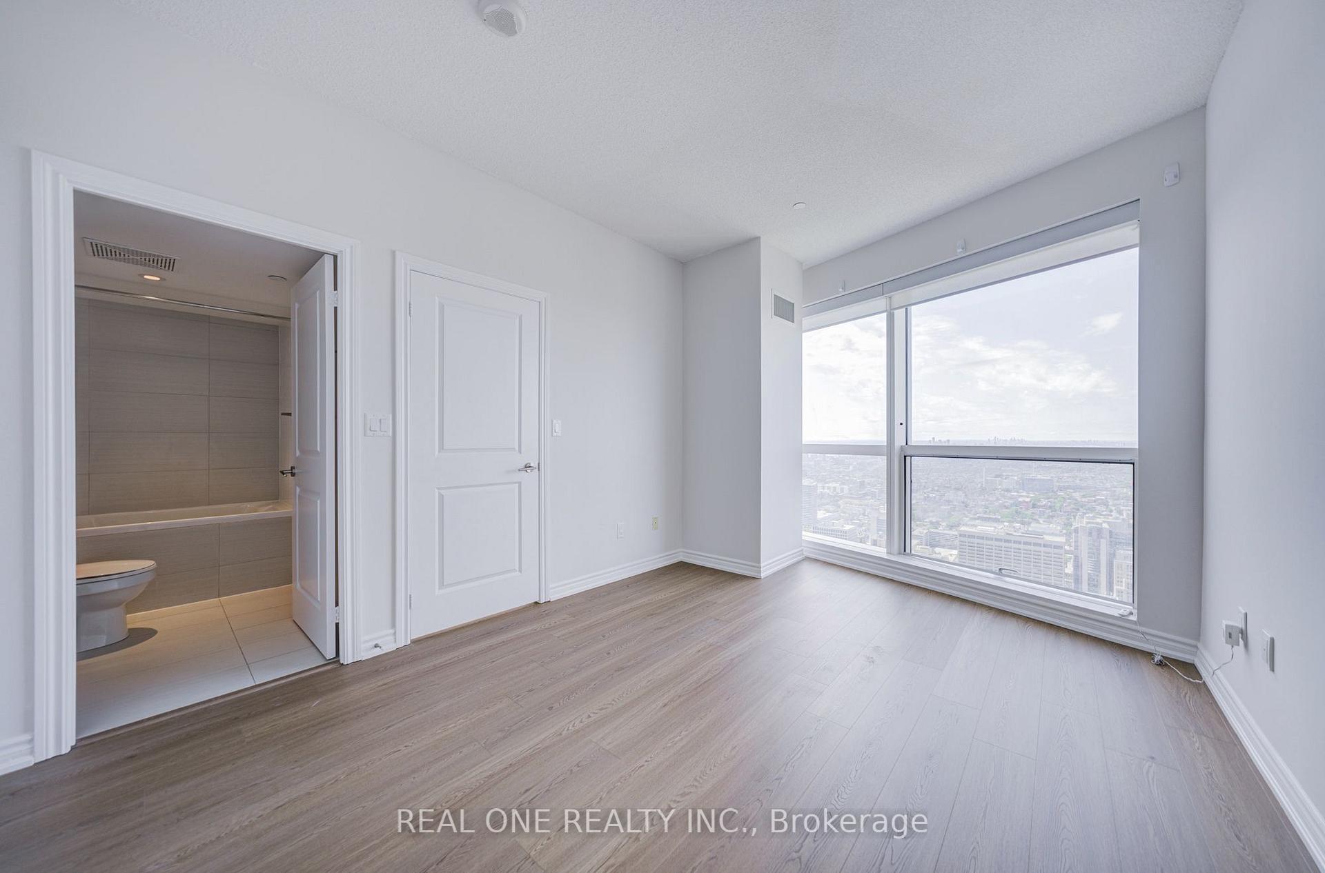 Photo 23 of Unit 5814, 386 Yonge Street, Toronto, Bay Street Corridor — HOMEH