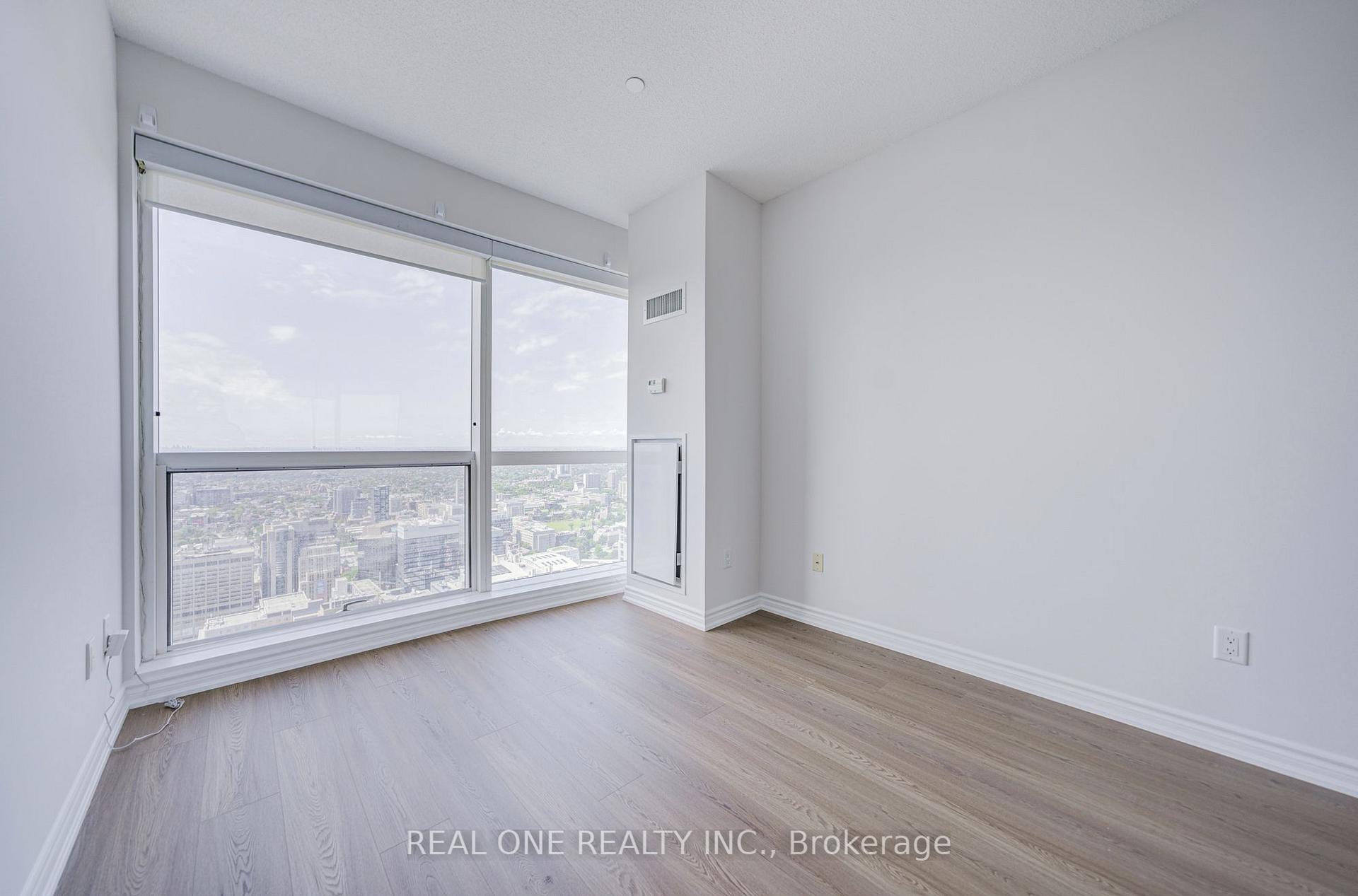 Photo 27 of Unit 5814, 386 Yonge Street, Toronto, Bay Street Corridor — HOMEH