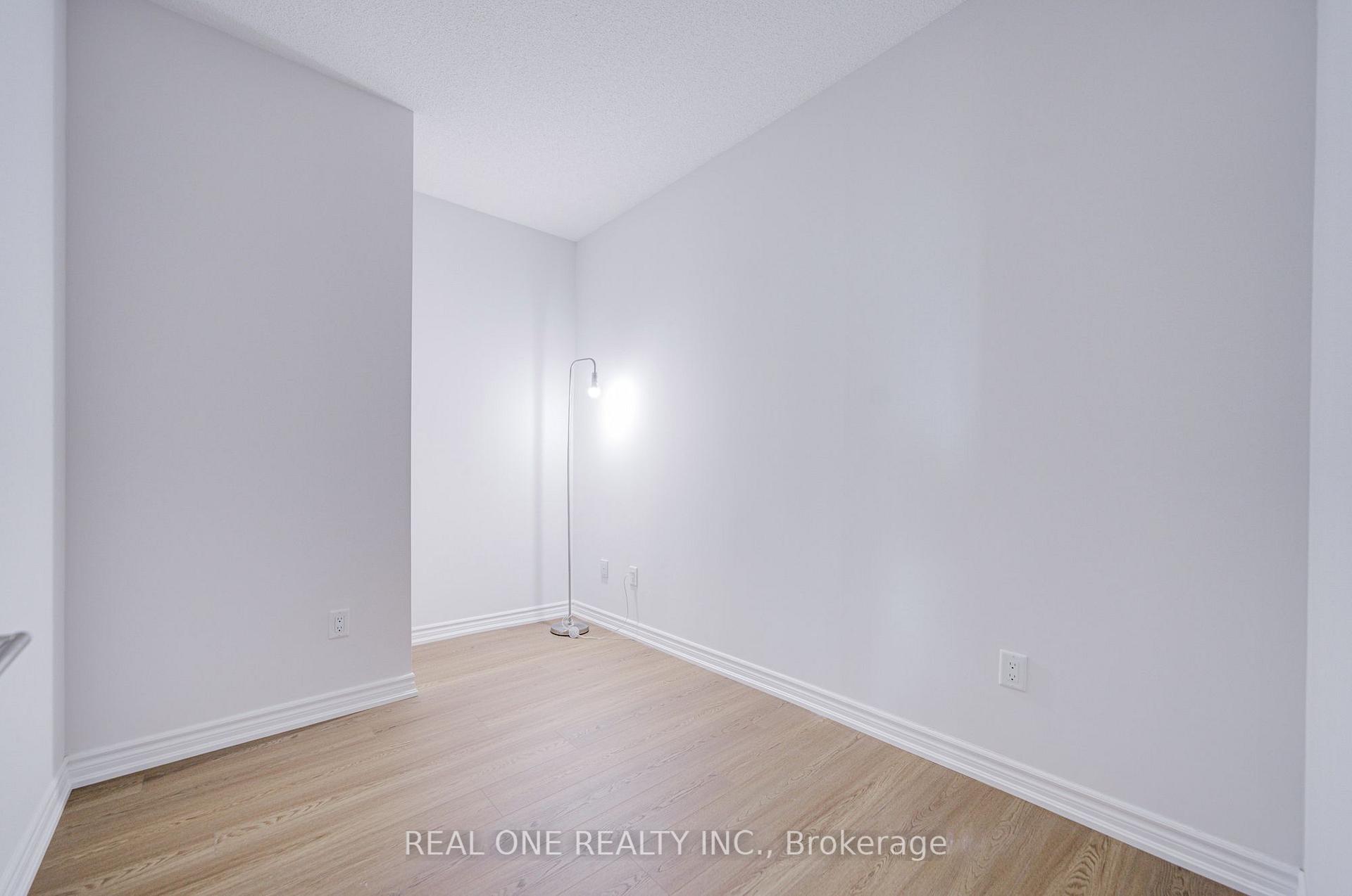 Photo 29 of Unit 5814, 386 Yonge Street, Toronto, Bay Street Corridor — HOMEH