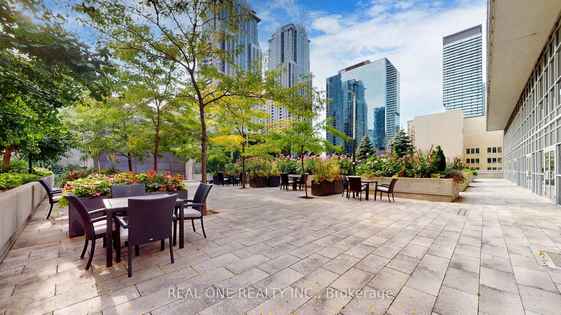 Photo 42 of Unit 5814, 386 Yonge Street, Toronto, Bay Street Corridor — HOMEH