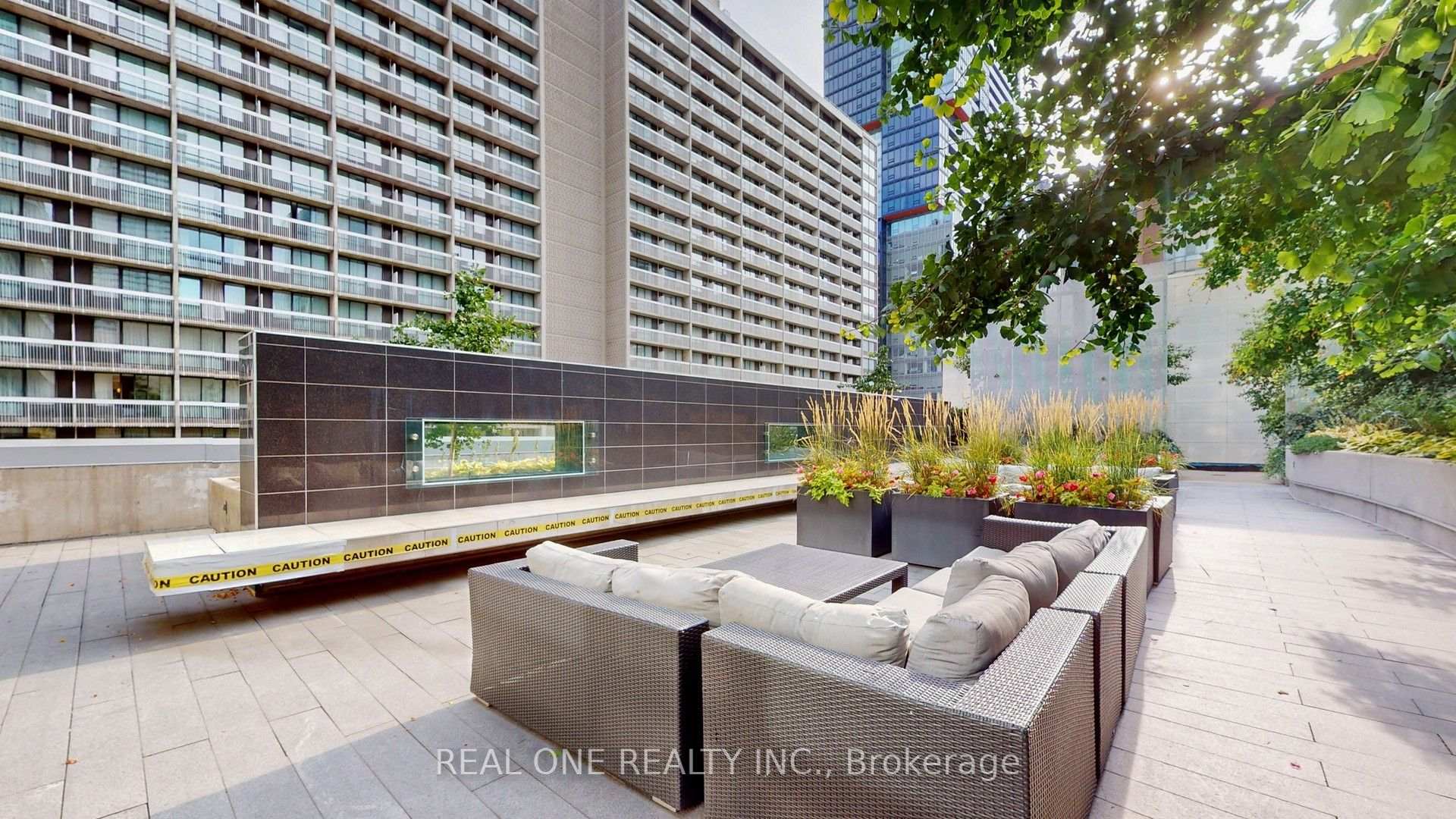 Photo 43 of Unit 5814, 386 Yonge Street, Toronto, Bay Street Corridor — HOMEH