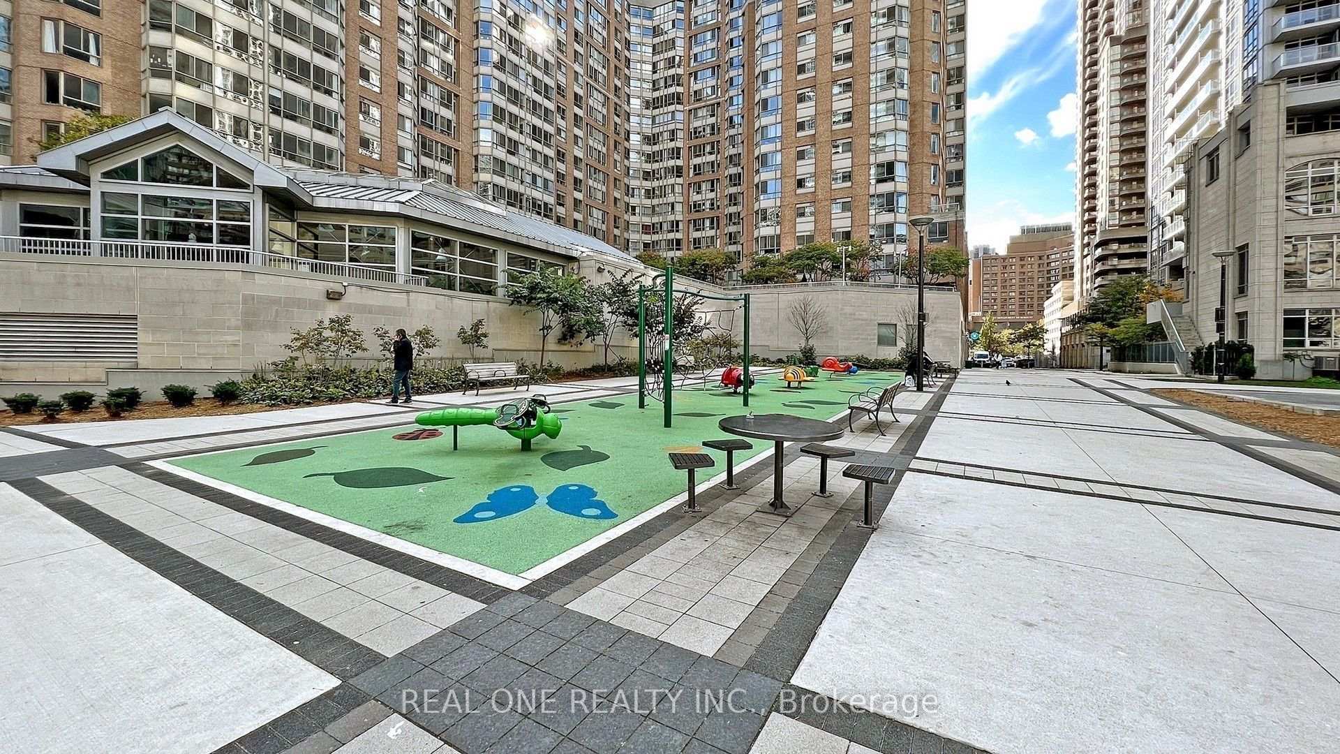 Photo 46 of Unit 5814, 386 Yonge Street, Toronto, Bay Street Corridor — HOMEH