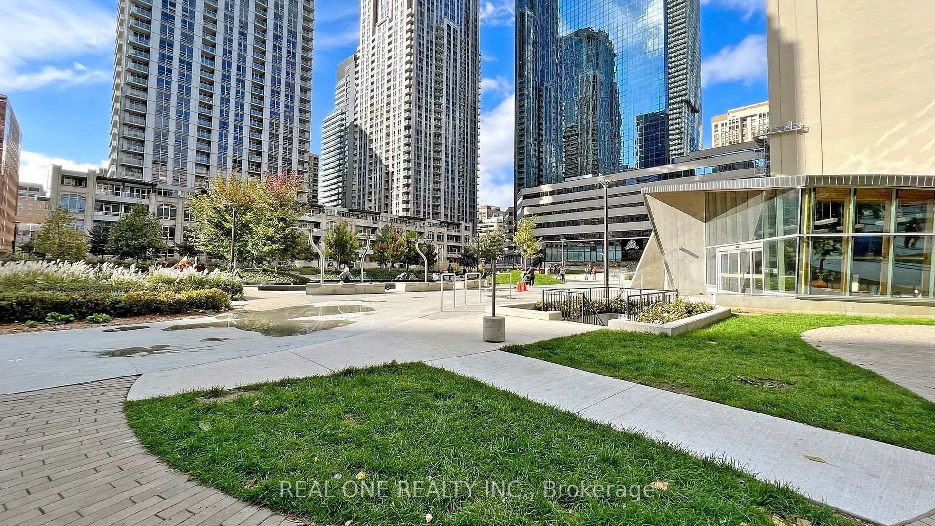 Photo 49 of Unit 5814, 386 Yonge Street, Toronto, Bay Street Corridor — HOMEH