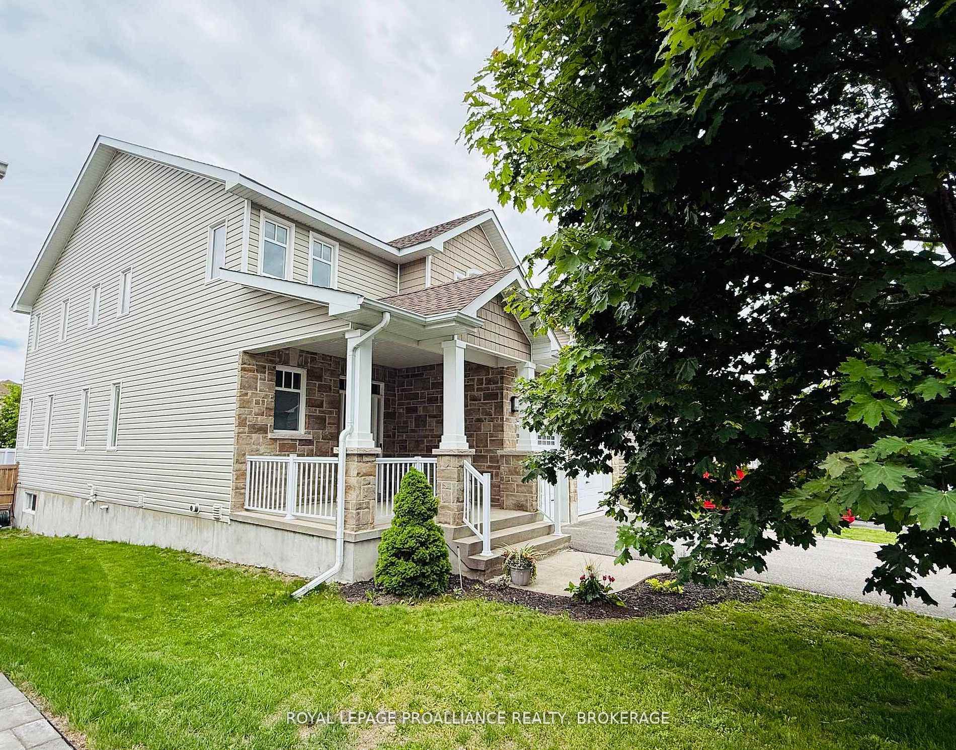 Photo 4 of 1425 Evergreen Drive, Kingston, City Northwest — HOMEH