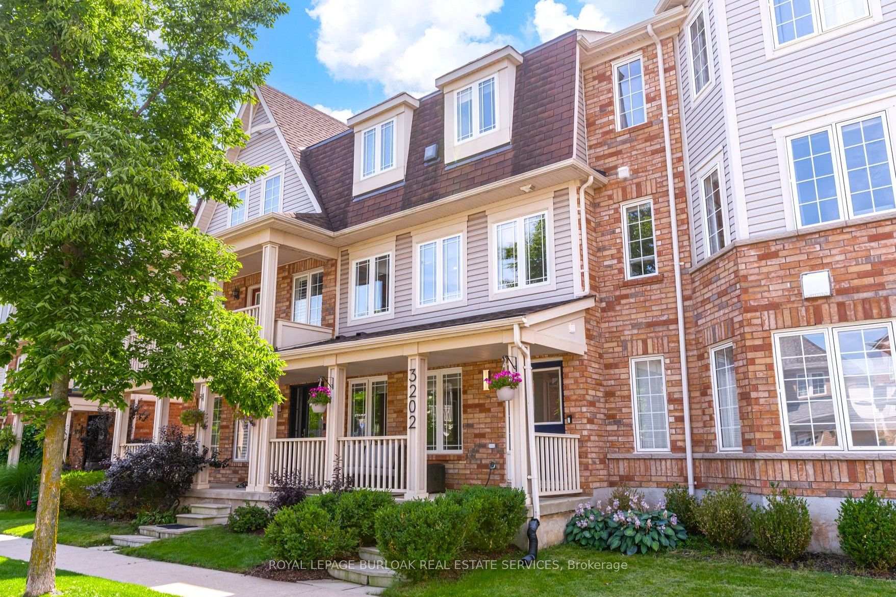 Photo 1 of 3202 Munson Crescent, Burlington, Alton — HOMEH