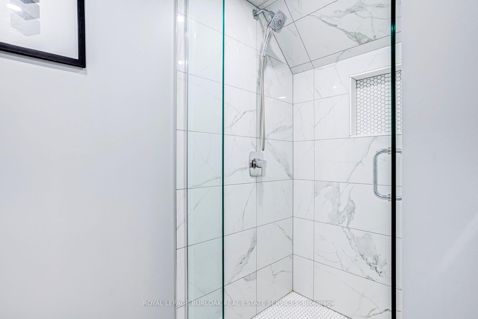 Photo 7 of 3202 Munson Crescent, Burlington, Alton — HOMEH