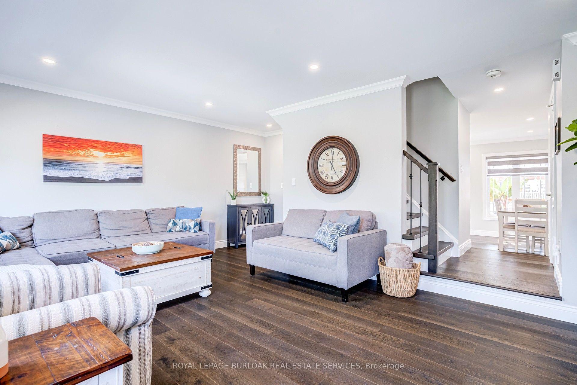 Photo 10 of 3202 Munson Crescent, Burlington, Alton — HOMEH