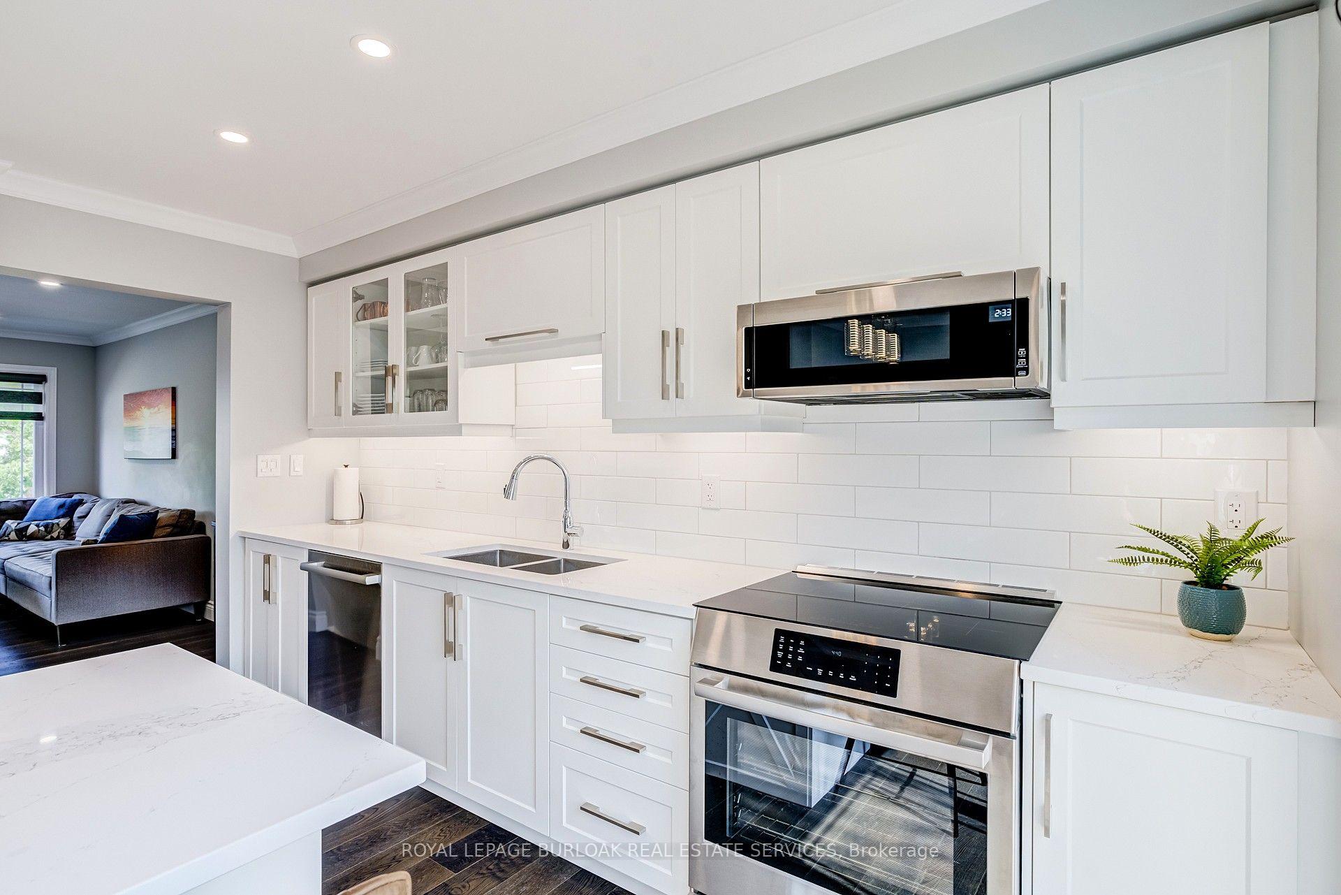 Photo 13 of 3202 Munson Crescent, Burlington, Alton — HOMEH