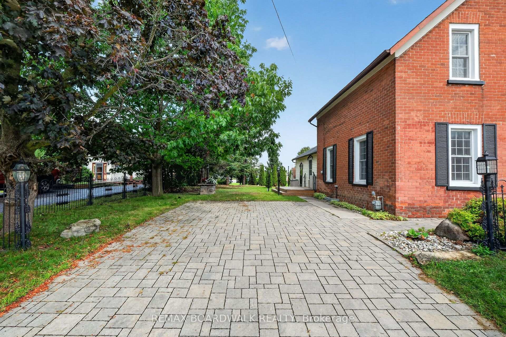 Photo 2 of 17 Francis Street, Carleton Place, Carleton Place — HOMEH