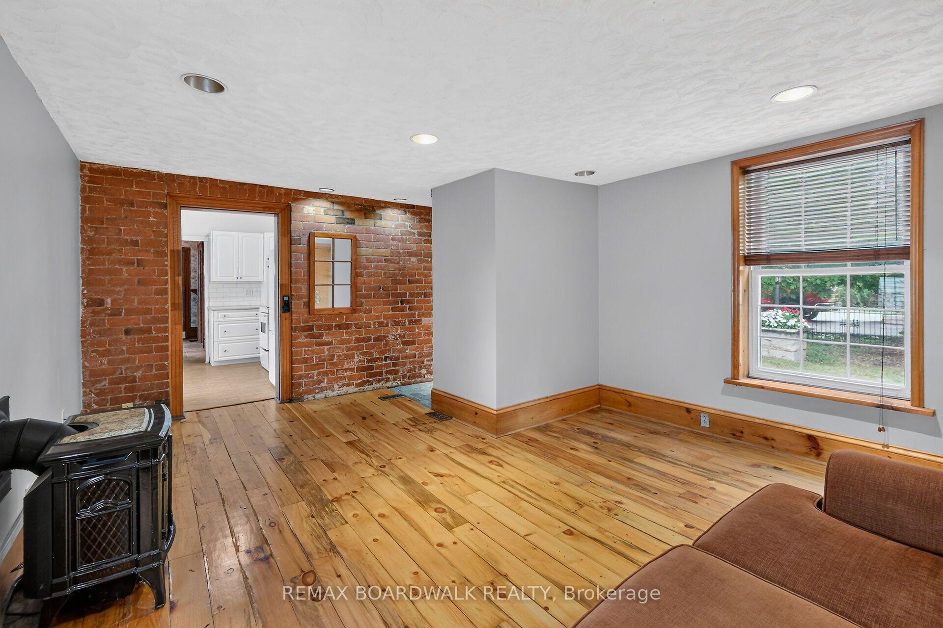 Photo 20 of 17 Francis Street, Carleton Place, Carleton Place — HOMEH