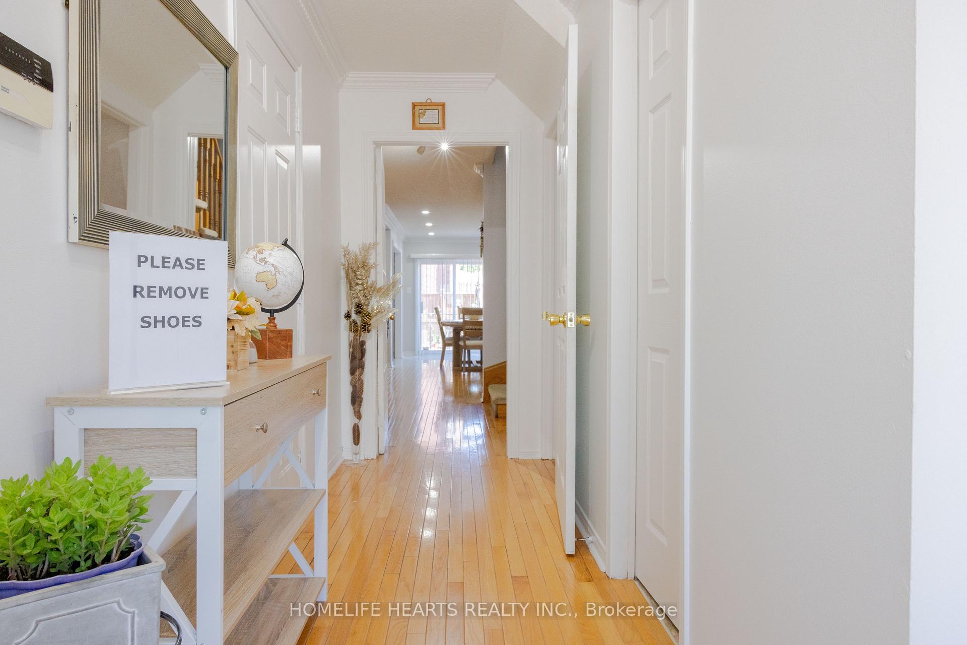 Photo 3 of 87 Sunfield Road, North York, Downsview-Roding-CFB — HOMEH