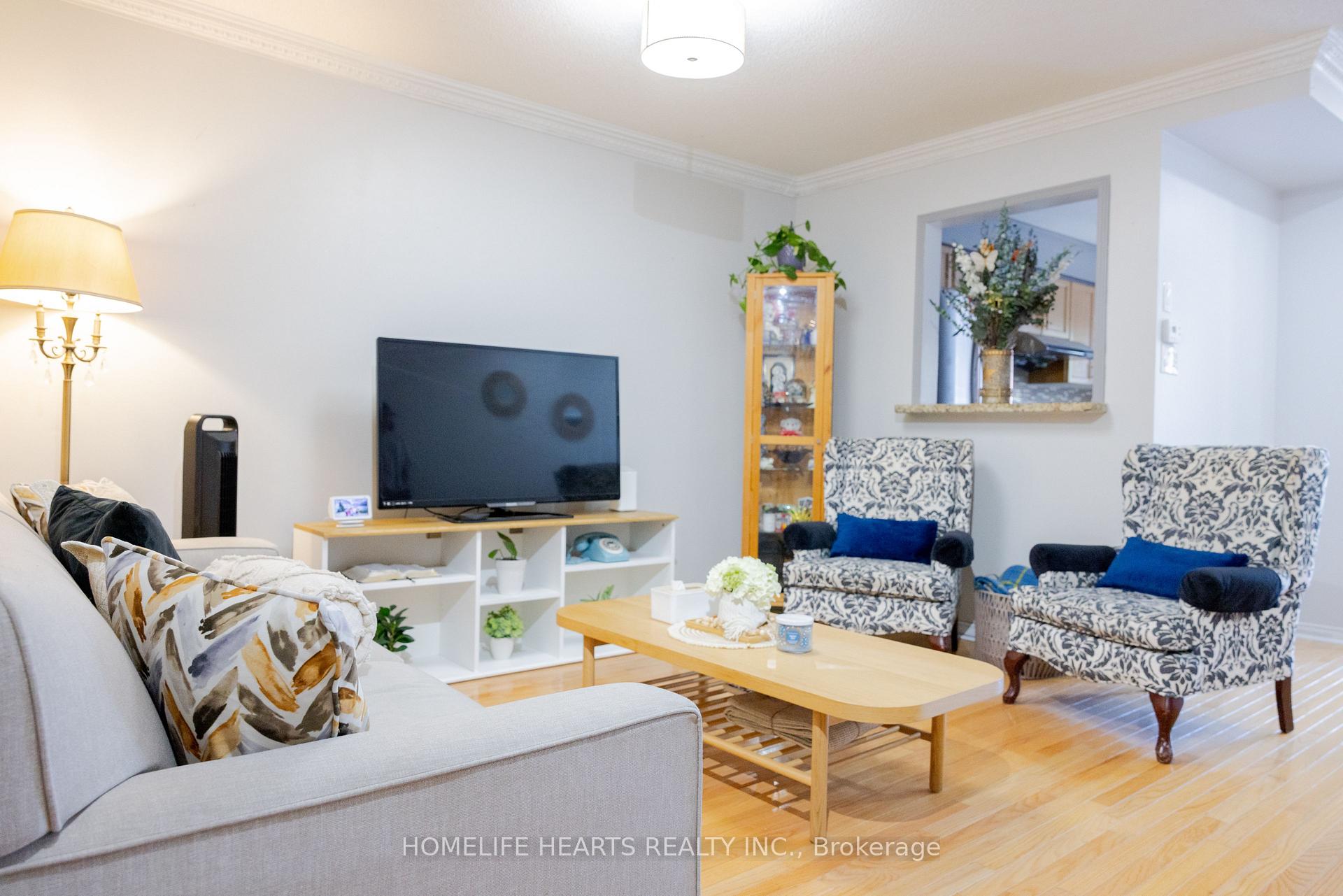 Photo 8 of 87 Sunfield Road, North York, Downsview-Roding-CFB — HOMEH