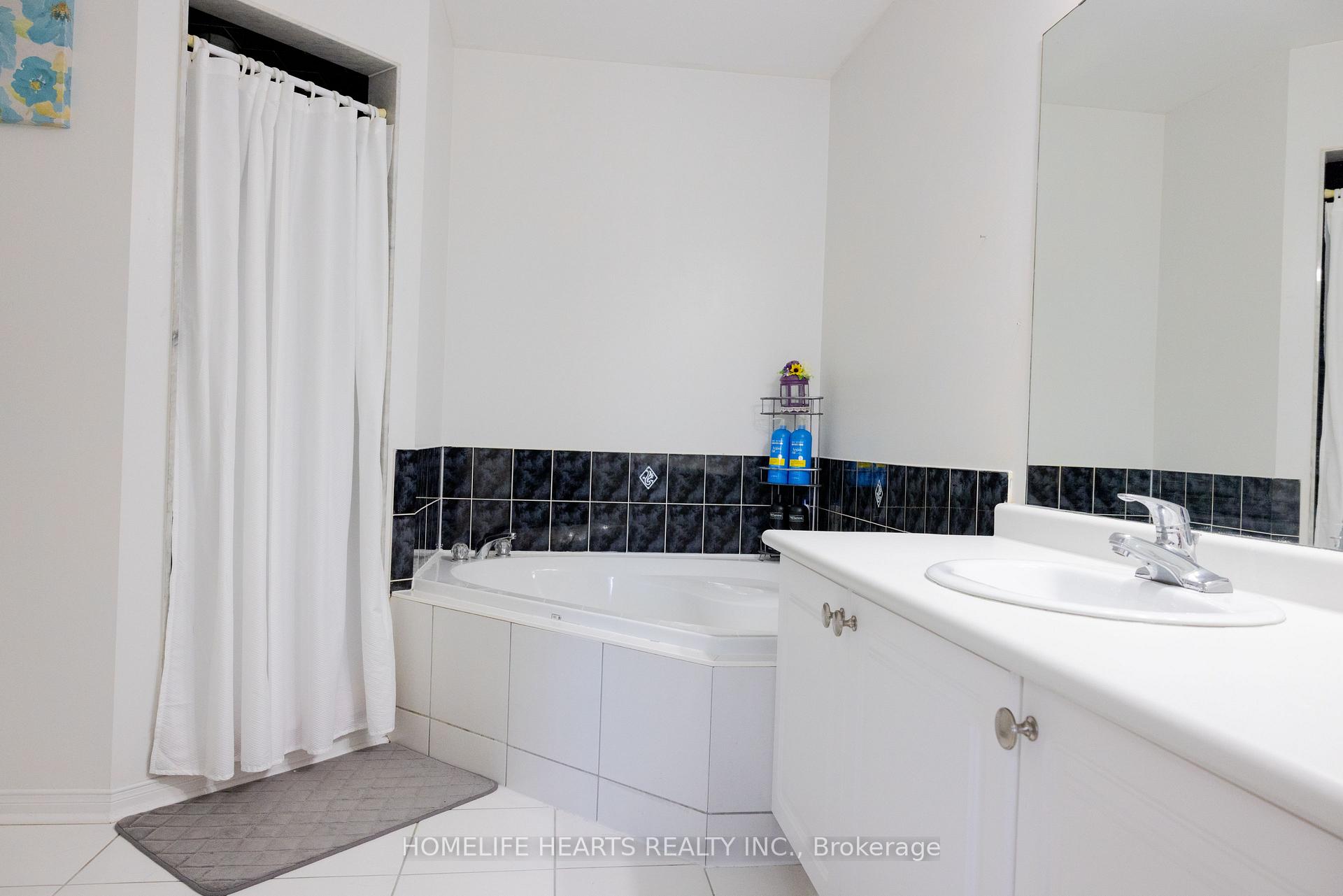 Photo 22 of 87 Sunfield Road, North York, Downsview-Roding-CFB — HOMEH