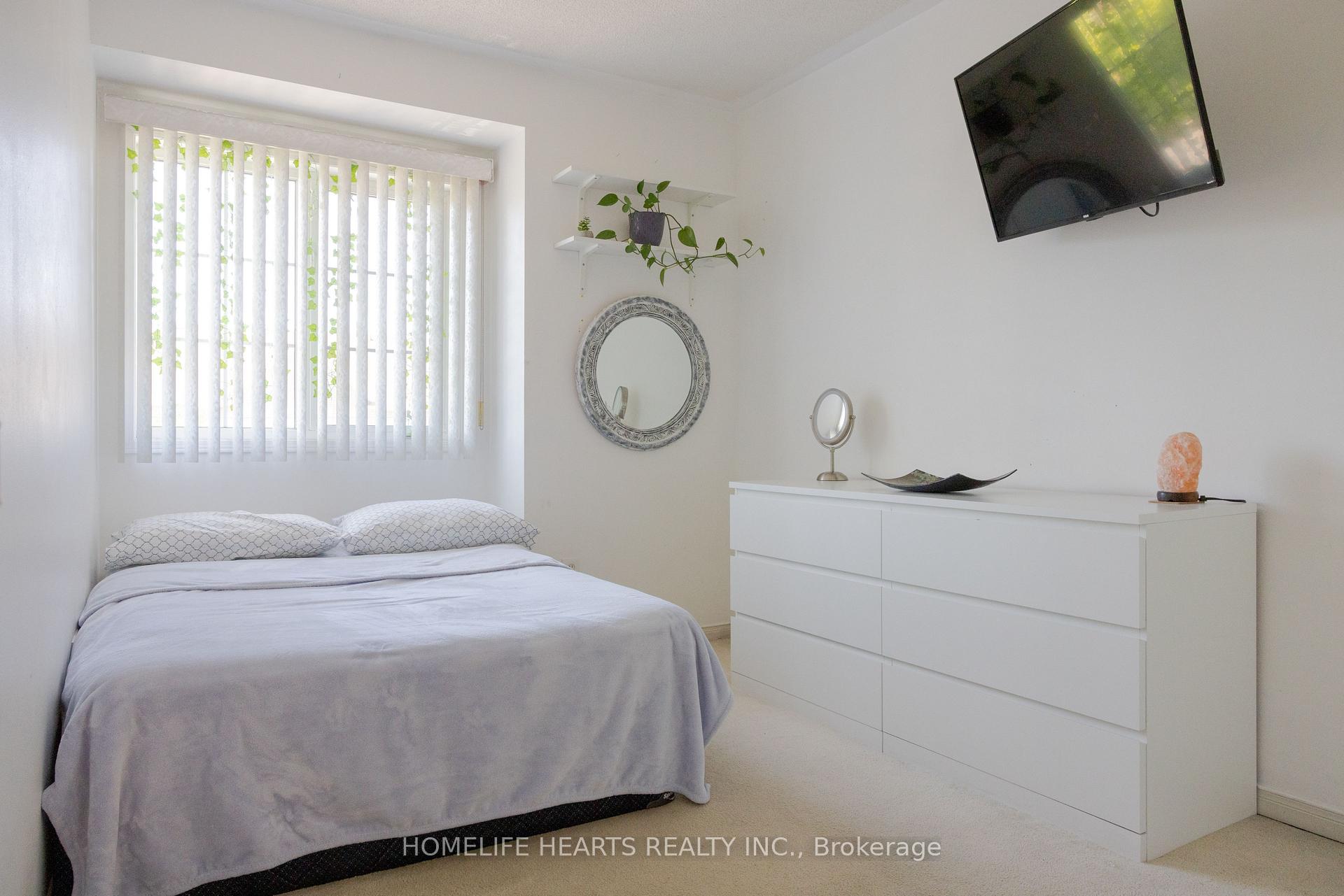 Photo 25 of 87 Sunfield Road, North York, Downsview-Roding-CFB — HOMEH