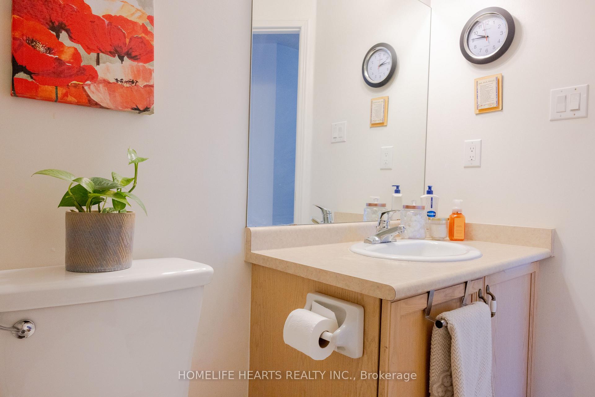 Photo 31 of 87 Sunfield Road, North York, Downsview-Roding-CFB — HOMEH