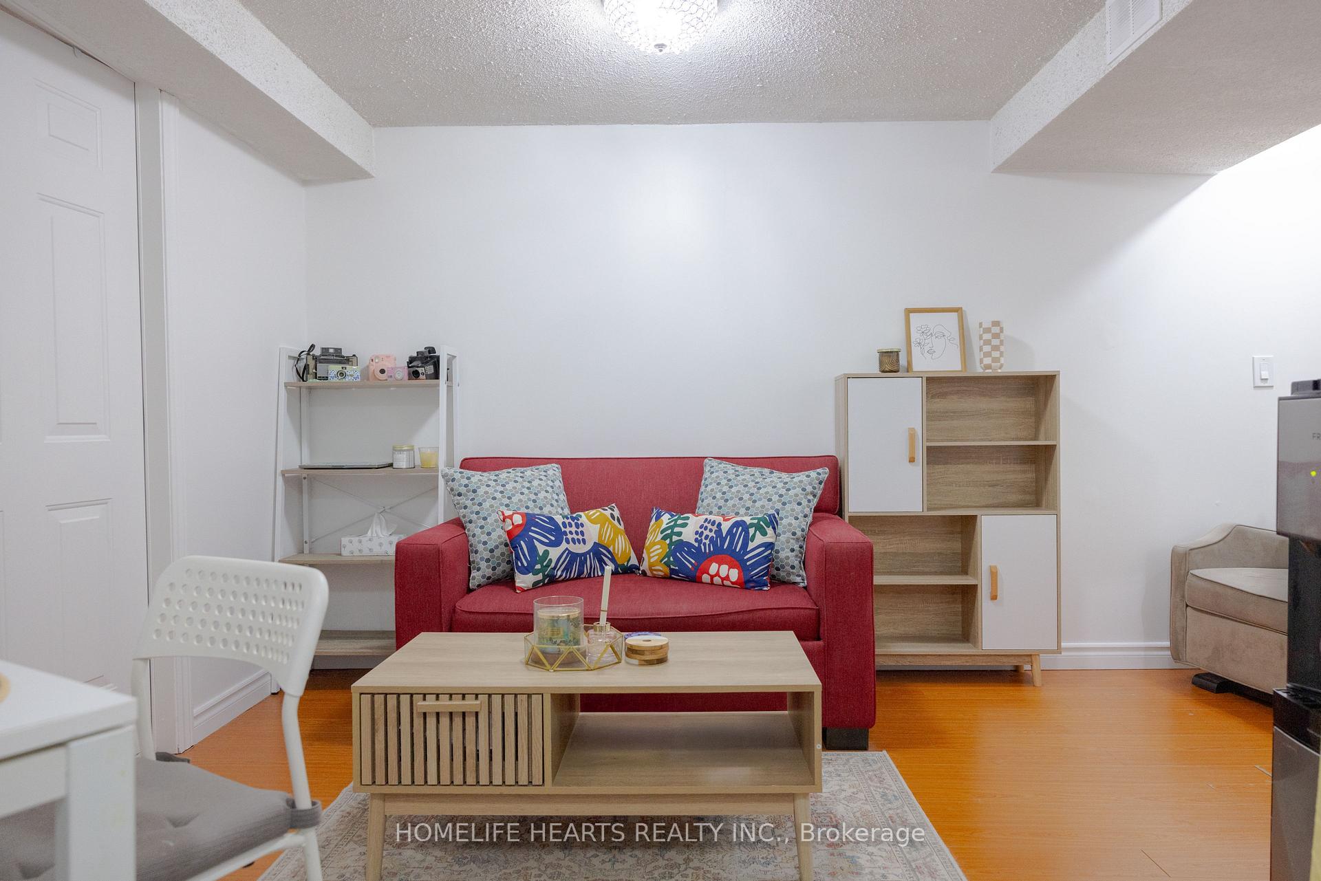 Photo 33 of 87 Sunfield Road, North York, Downsview-Roding-CFB — HOMEH