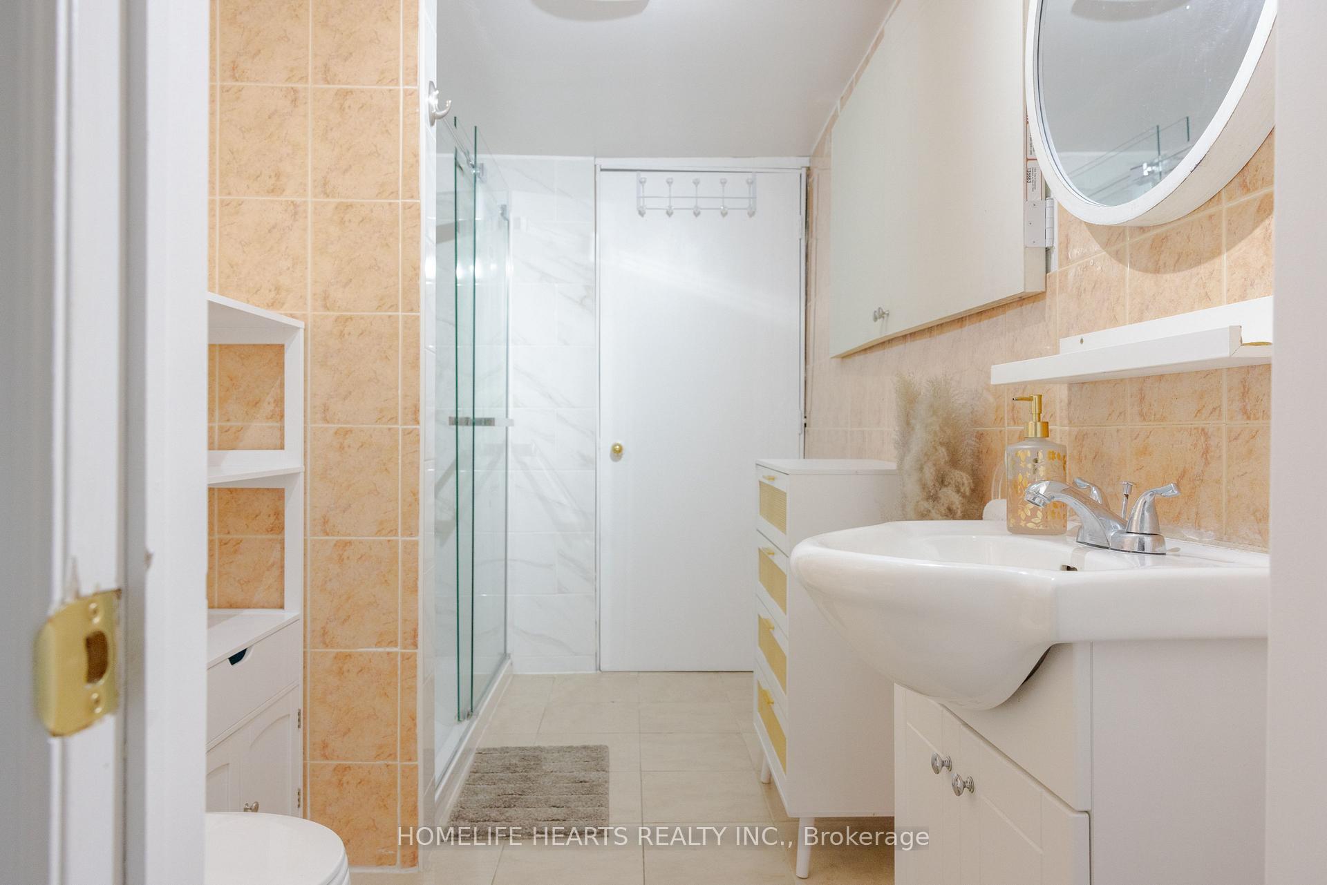 Photo 36 of 87 Sunfield Road, North York, Downsview-Roding-CFB — HOMEH