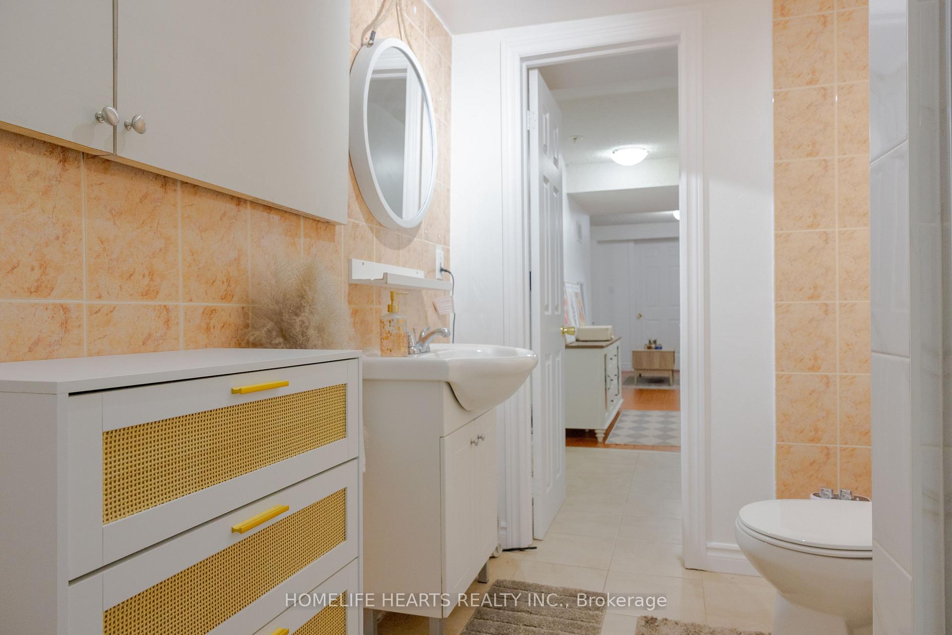 Photo 37 of 87 Sunfield Road, North York, Downsview-Roding-CFB — HOMEH