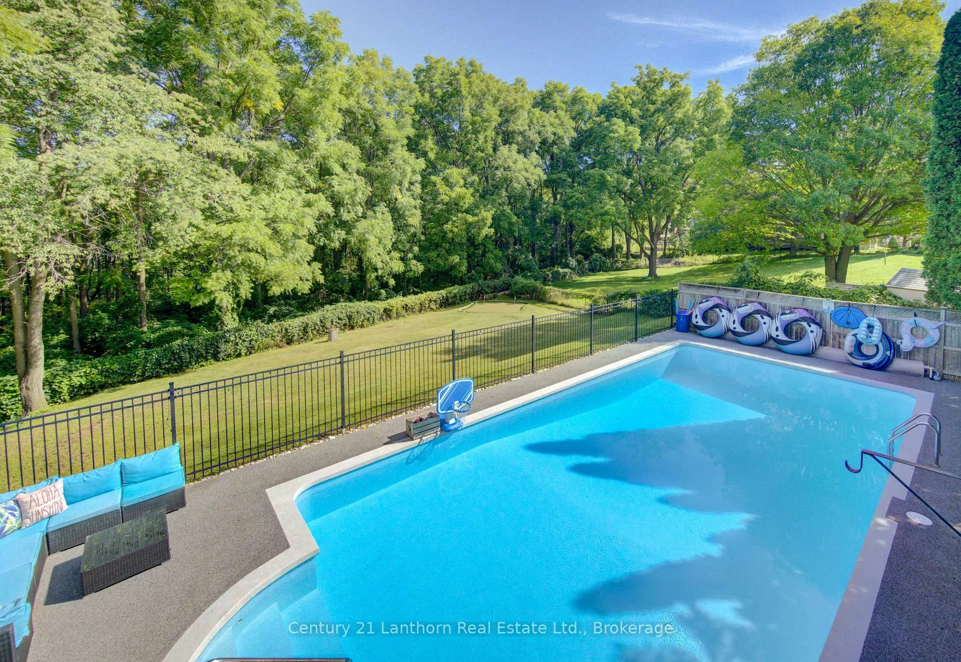 Photo 75 of 23 West Cove, Cambridge, Blair Road — HOMEH