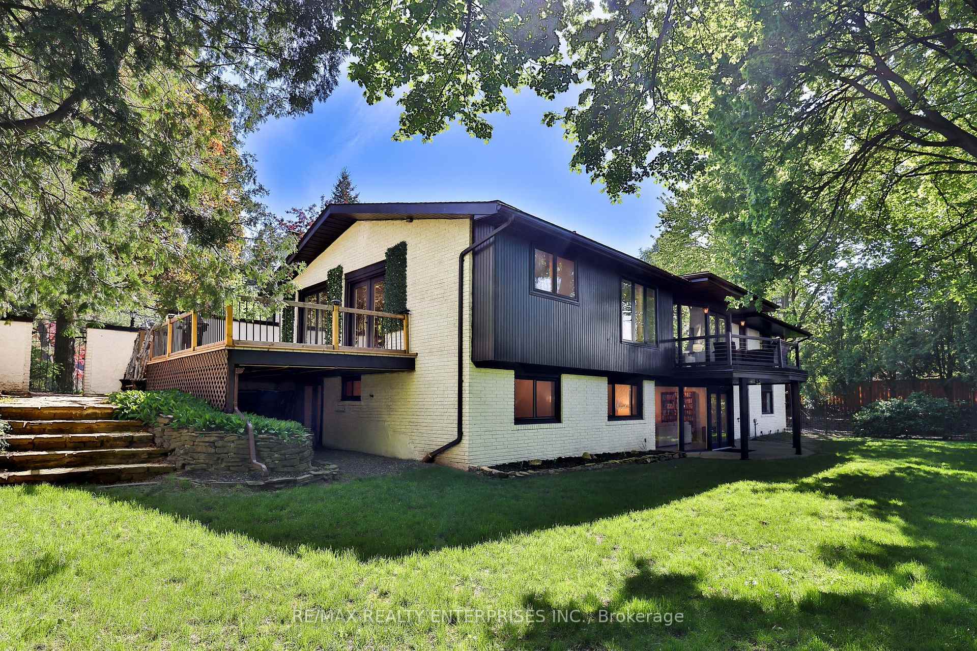 Photo 6 of 625 Sir Richards Road, Mississauga, Erindale — HOMEH