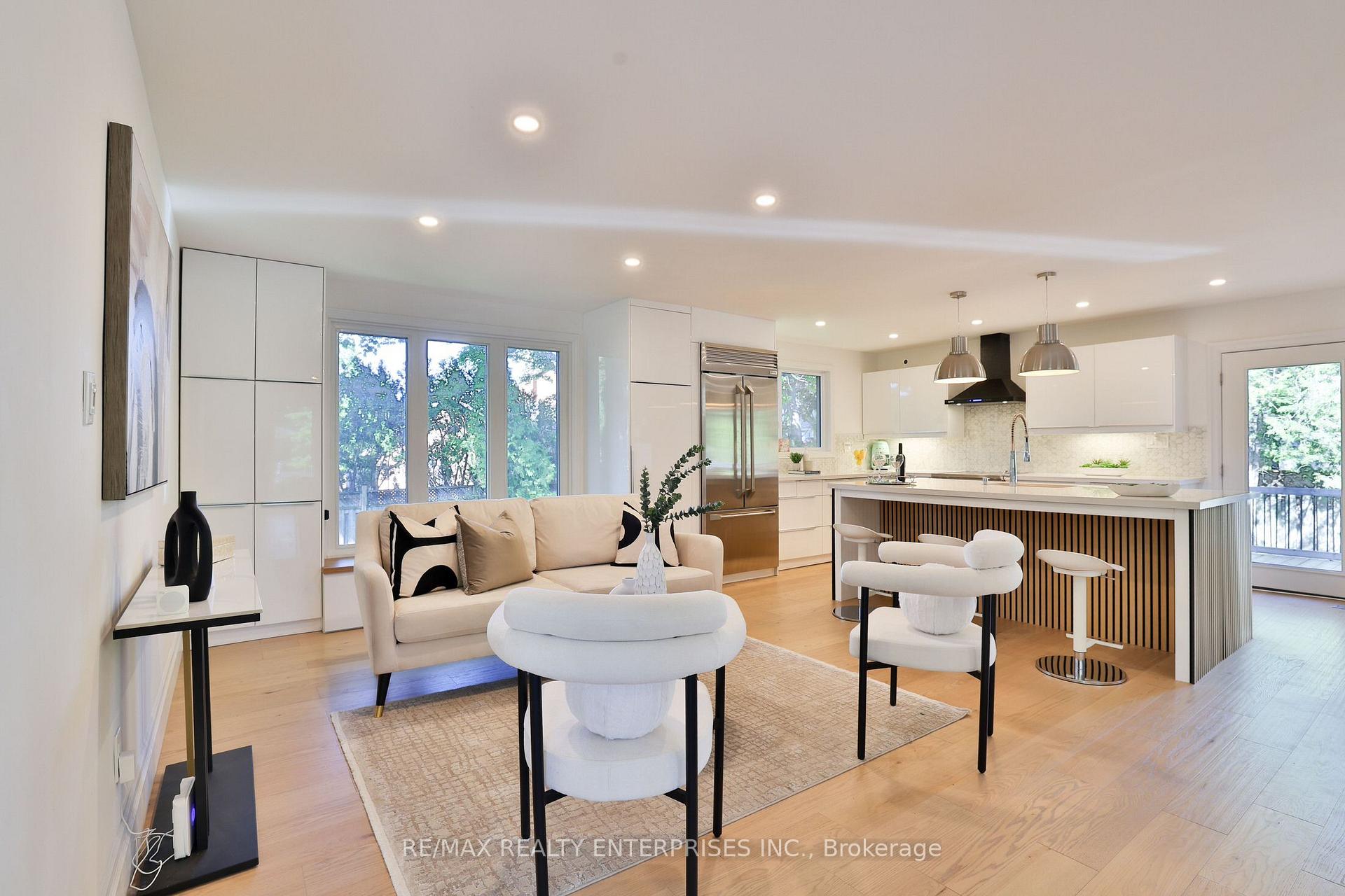 Photo 9 of 625 Sir Richards Road, Mississauga, Erindale — HOMEH