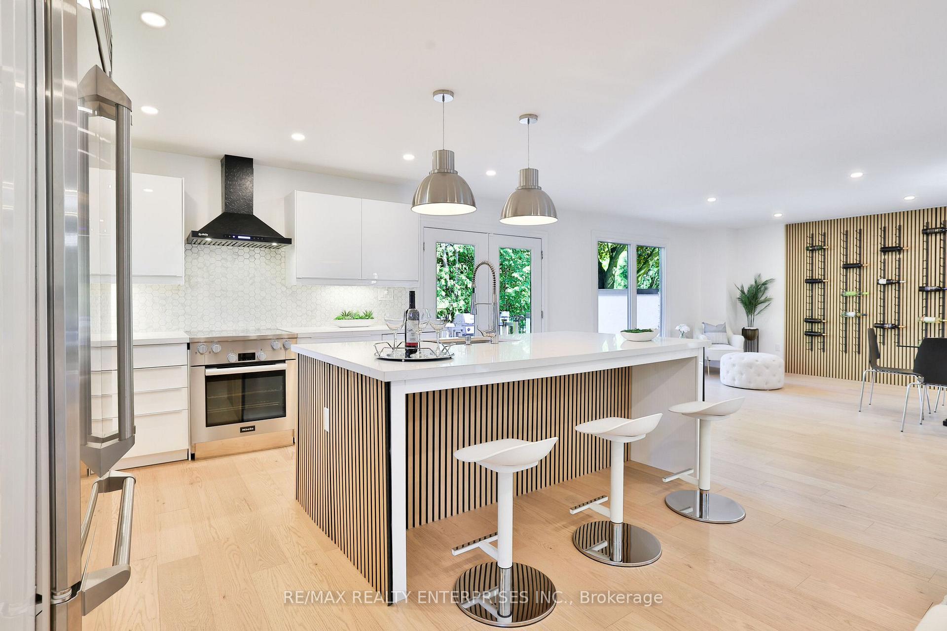 Photo 12 of 625 Sir Richards Road, Mississauga, Erindale — HOMEH