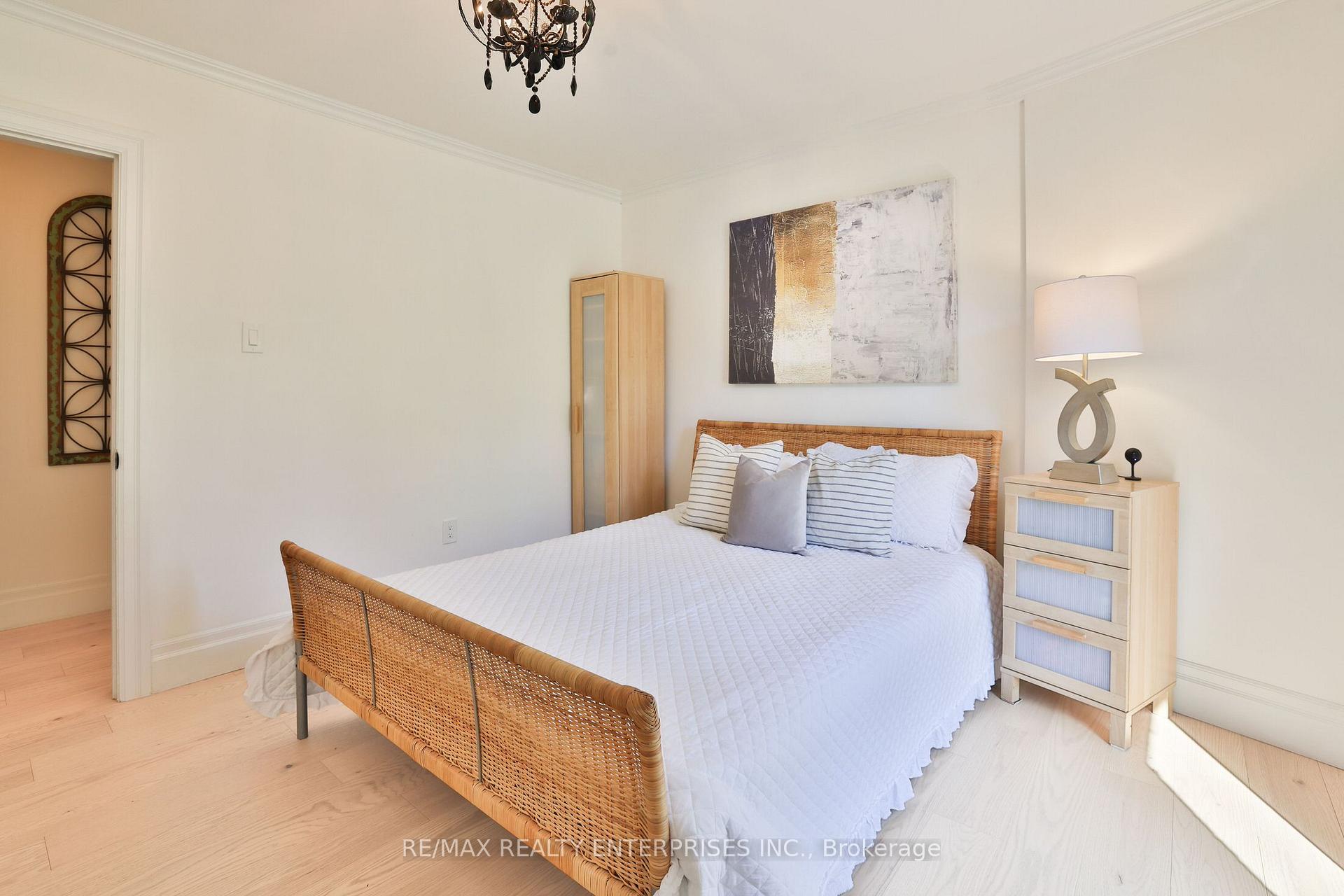 Photo 24 of 625 Sir Richards Road, Mississauga, Erindale — HOMEH