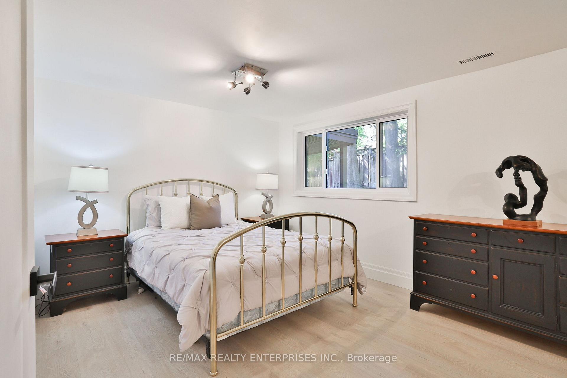 Photo 30 of 625 Sir Richards Road, Mississauga, Erindale — HOMEH