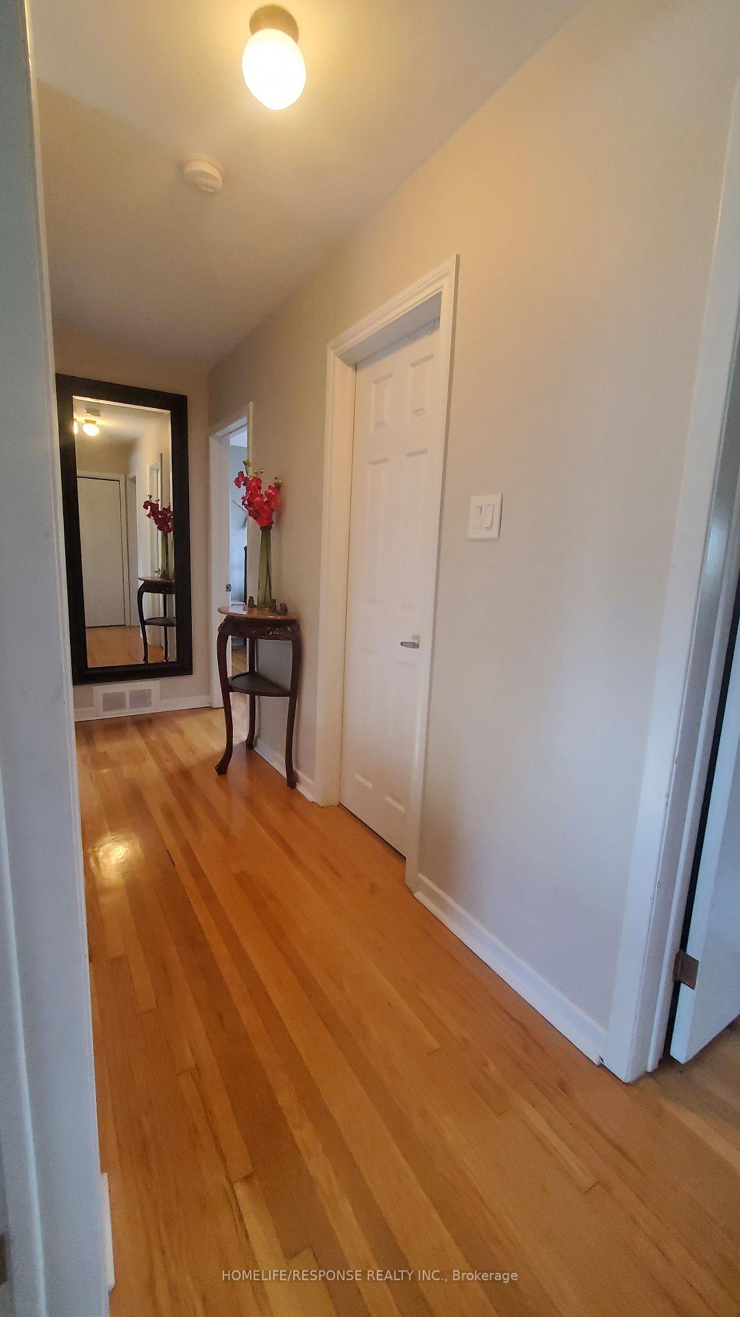 Photo 12 of 114 Ardwick Boulevard, North York, Humbermede — HOMEH