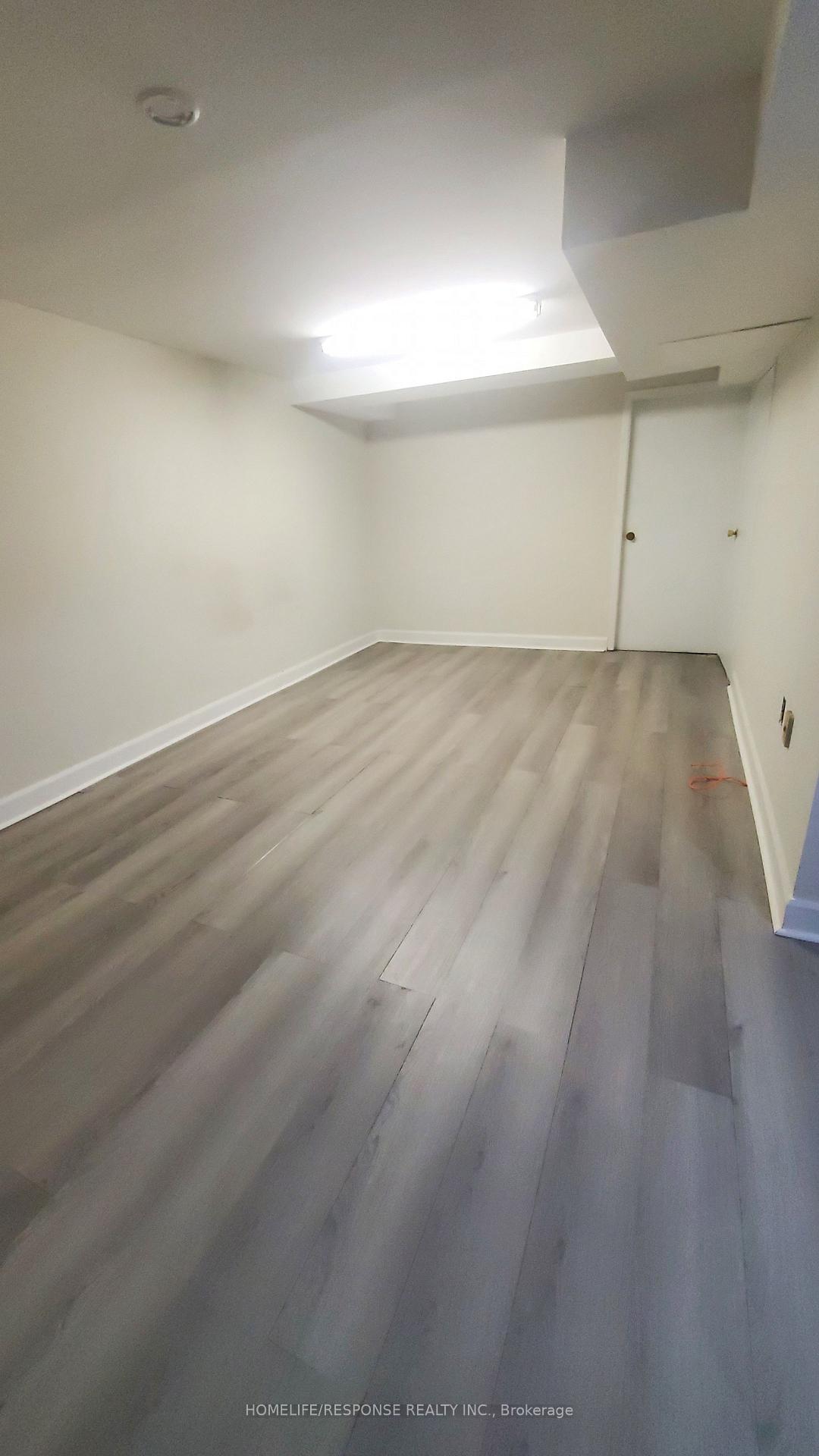 Photo 13 of 114 Ardwick Boulevard, North York, Humbermede — HOMEH