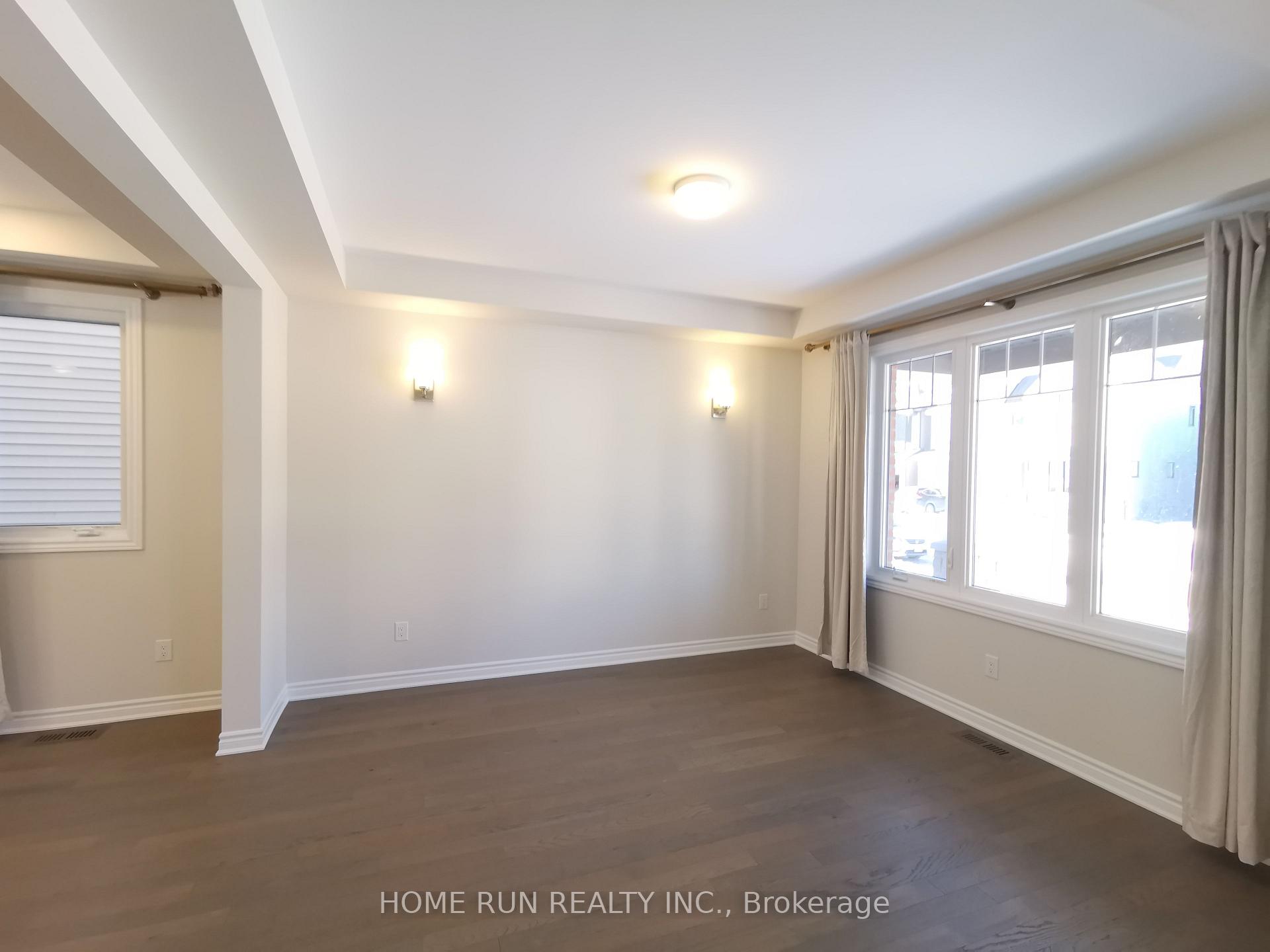 Photo 4 of 718 Brittanic Road, Ottawa, Kanata - Emerald Meadows/Trailwest — HOMEH