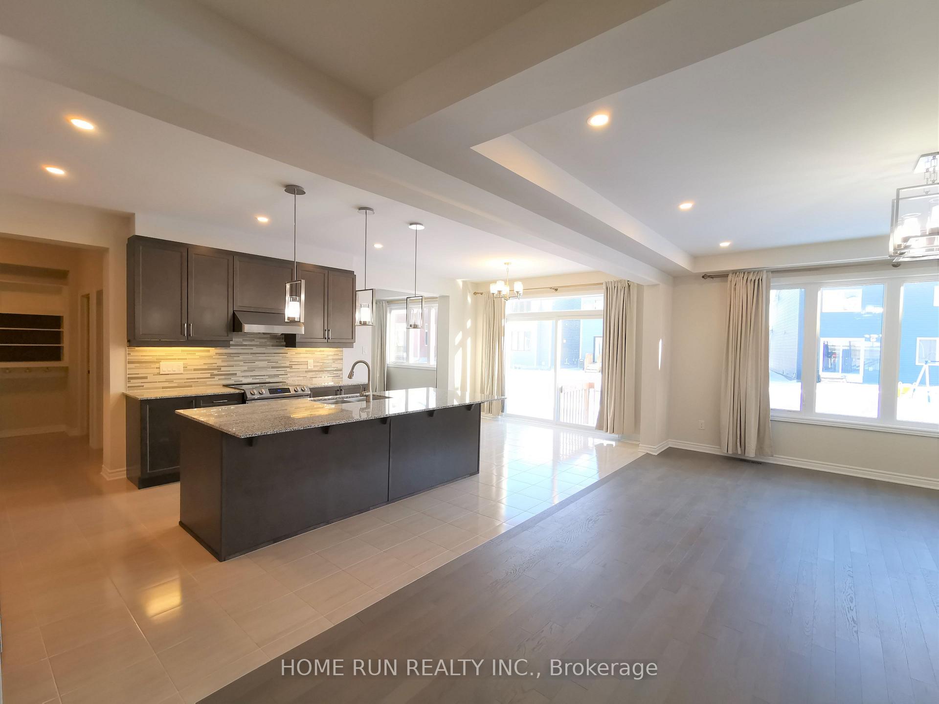 Photo 10 of 718 Brittanic Road, Ottawa, Kanata - Emerald Meadows/Trailwest — HOMEH
