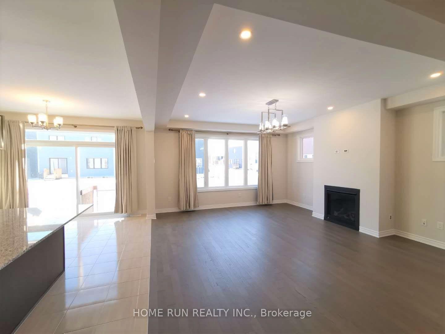 Photo 15 of 718 Brittanic Road, Ottawa, Kanata - Emerald Meadows/Trailwest — HOMEH