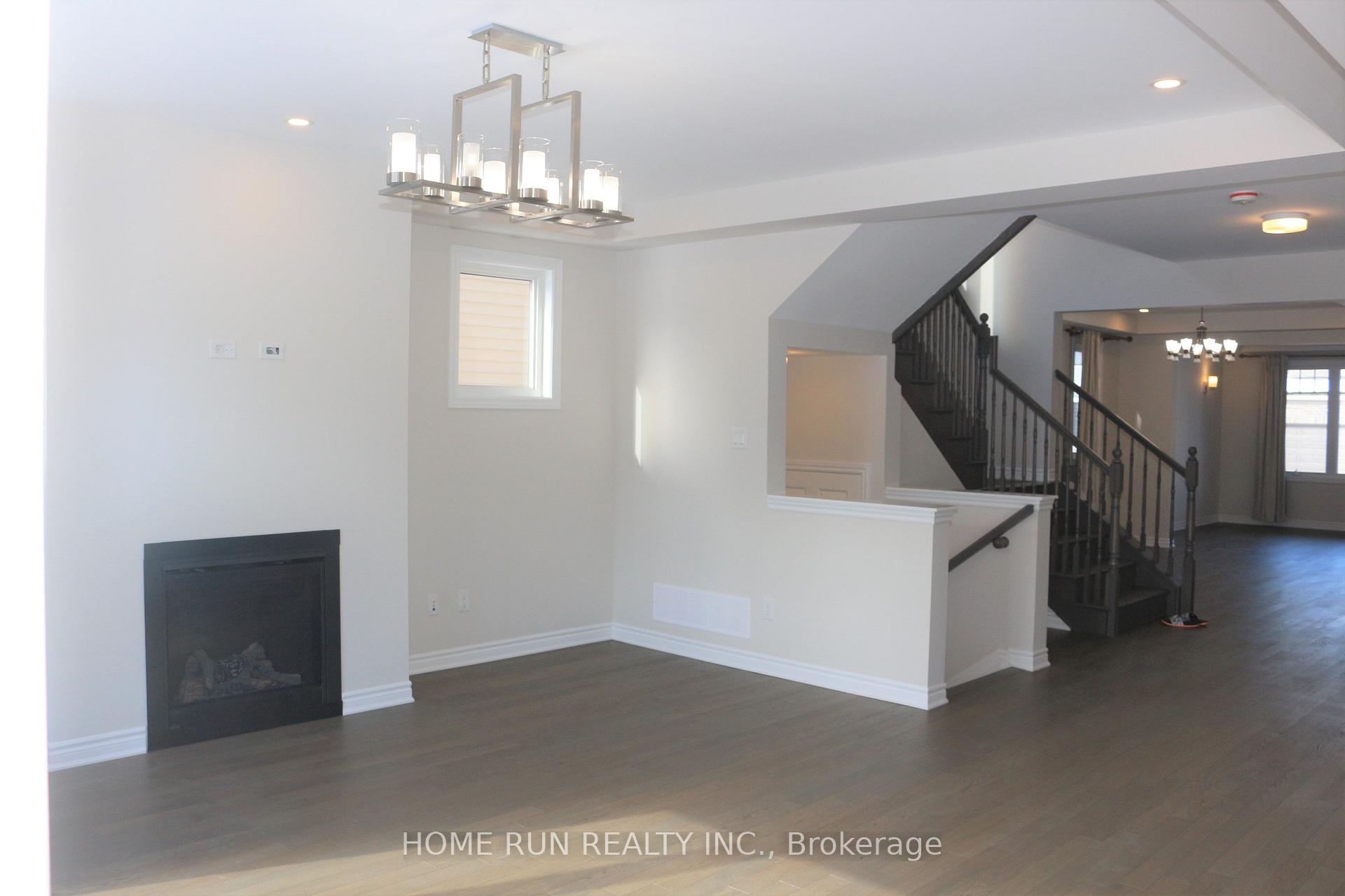 Photo 18 of 718 Brittanic Road, Ottawa, Kanata - Emerald Meadows/Trailwest — HOMEH
