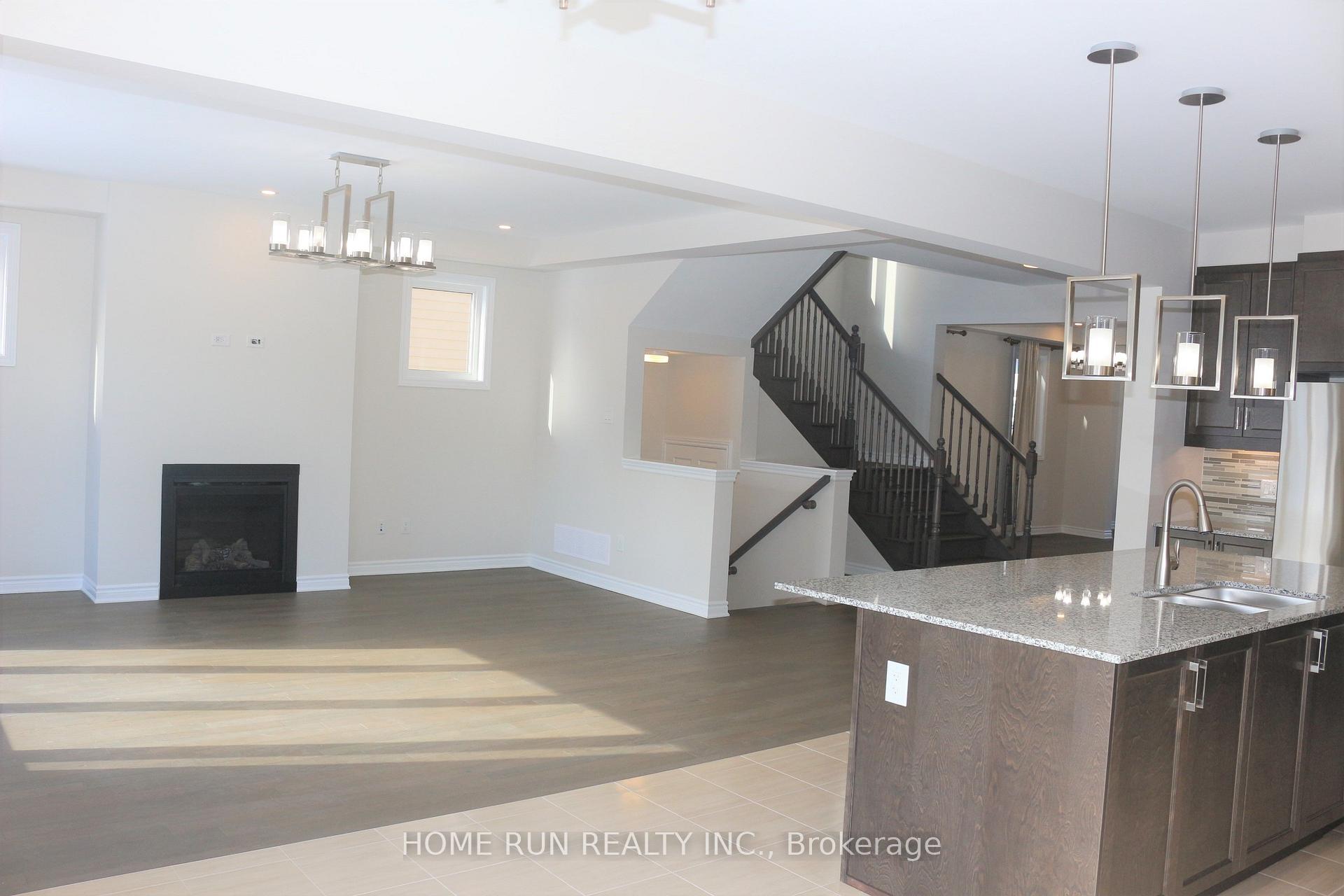 Photo 19 of 718 Brittanic Road, Ottawa, Kanata - Emerald Meadows/Trailwest — HOMEH