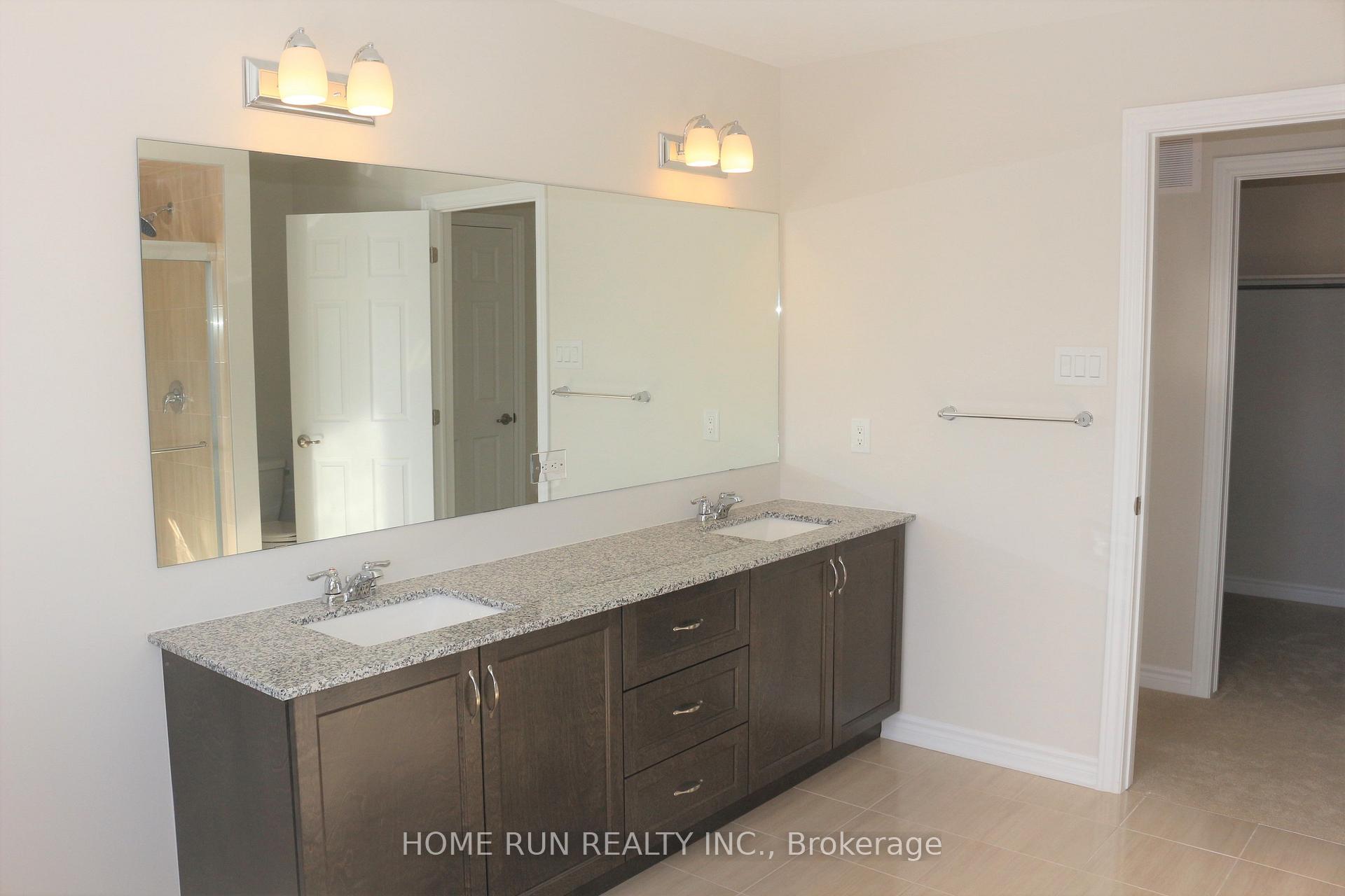 Photo 33 of 718 Brittanic Road, Ottawa, Kanata - Emerald Meadows/Trailwest — HOMEH