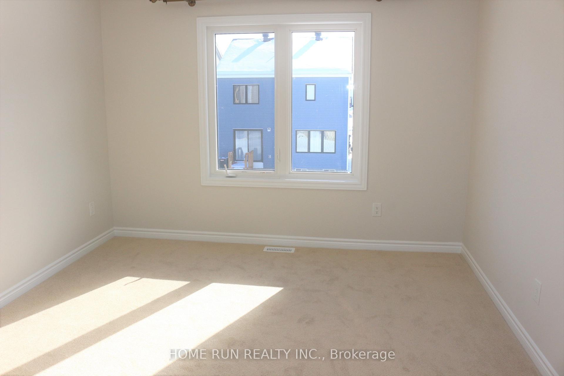 Photo 36 of 718 Brittanic Road, Ottawa, Kanata - Emerald Meadows/Trailwest — HOMEH
