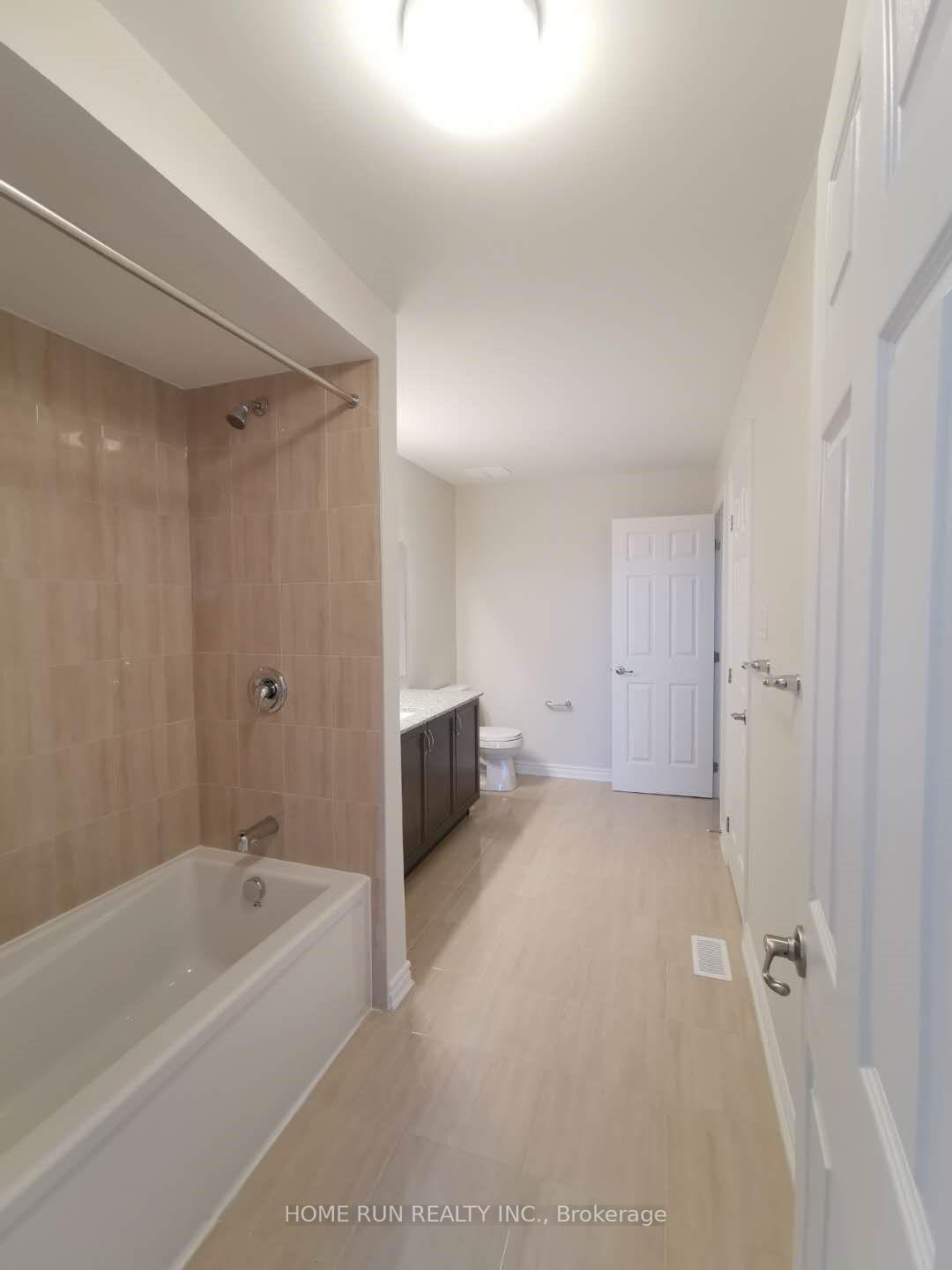 Photo 38 of 718 Brittanic Road, Ottawa, Kanata - Emerald Meadows/Trailwest — HOMEH