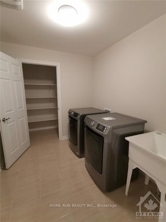 Photo 40 of 718 Brittanic Road, Ottawa, Kanata - Emerald Meadows/Trailwest — HOMEH