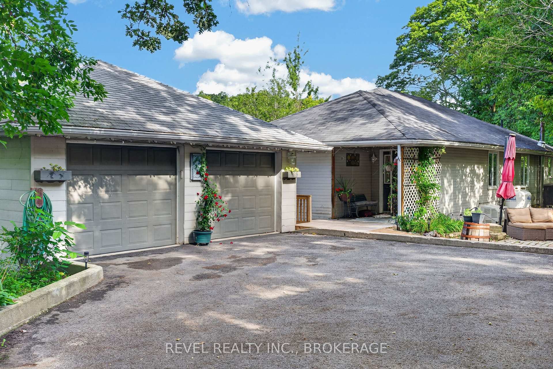Photo 2 of 5383 Rideau Road, Frontenac, Frontenac South — HOMEH
