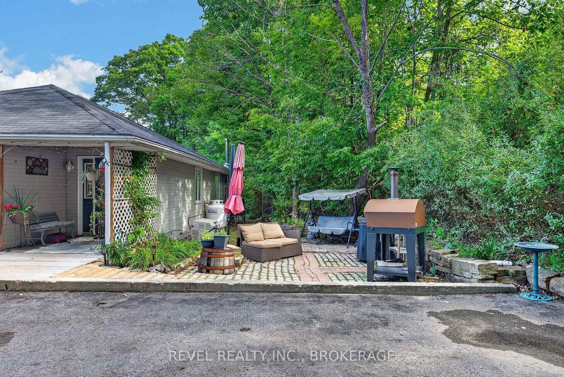 Photo 5 of 5383 Rideau Road, Frontenac, Frontenac South — HOMEH
