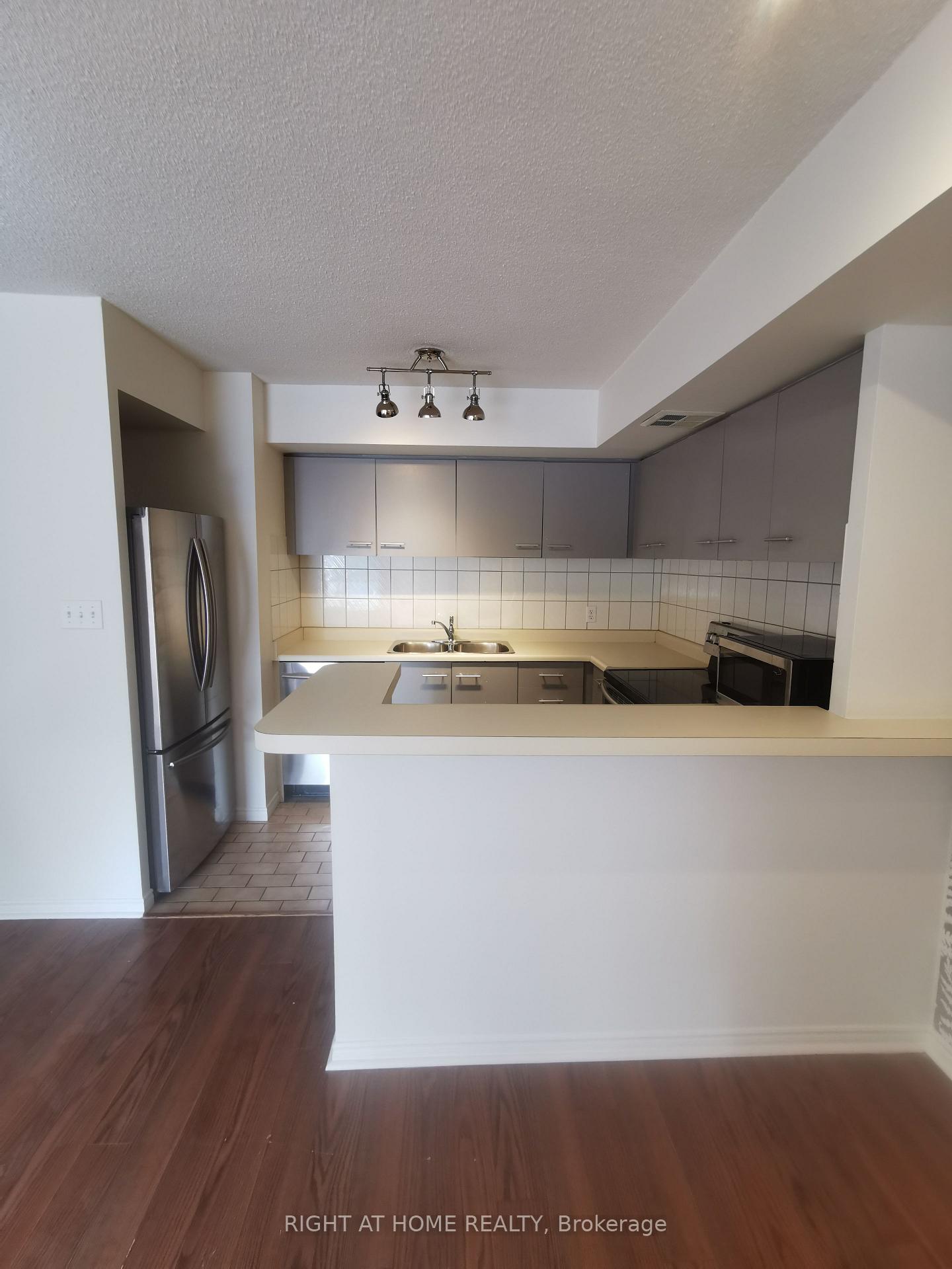 Photo 4 of Unit 1619, 25 The Esplanade, Toronto, Waterfront Communities — HOMEH