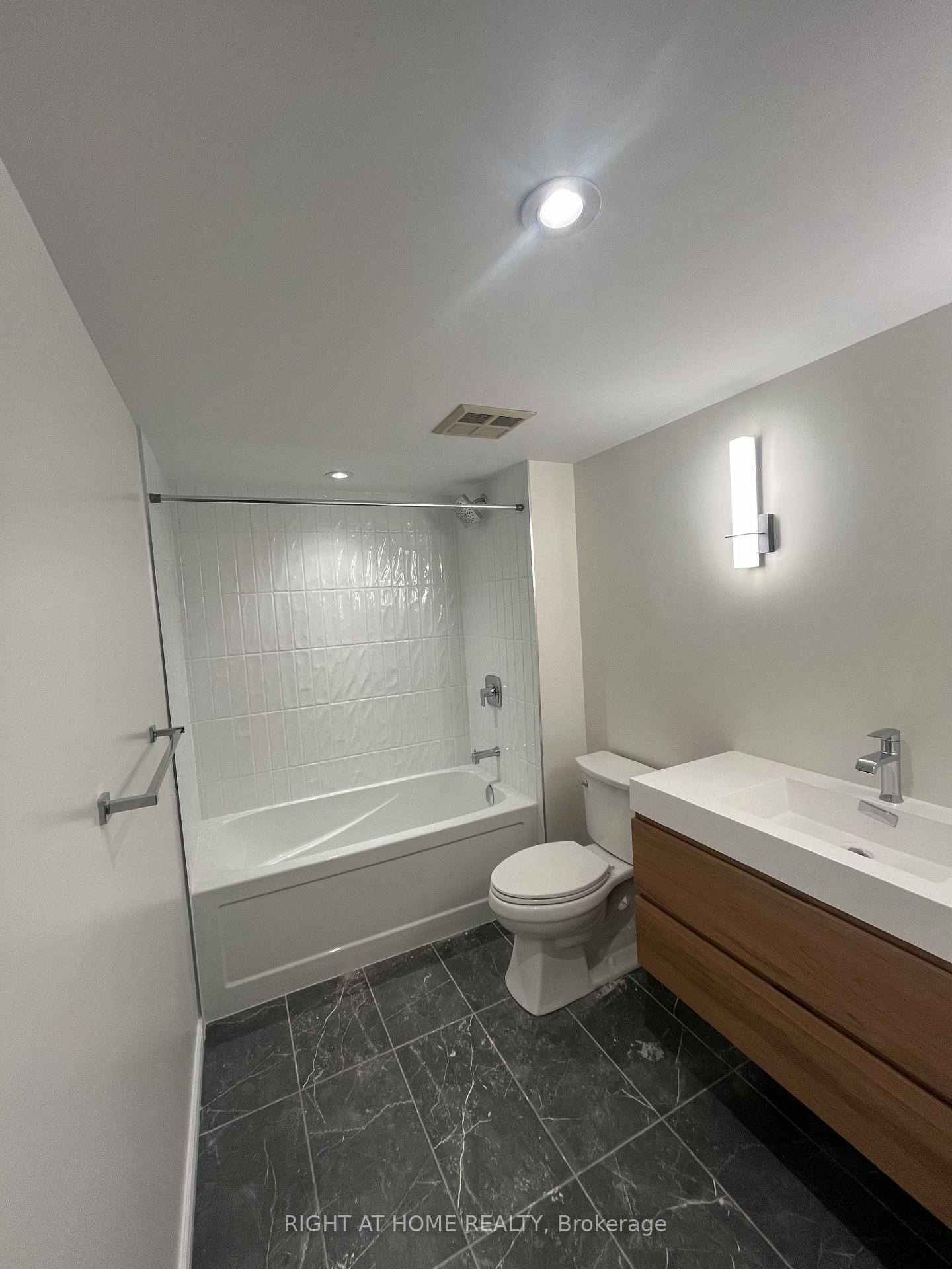 Photo 12 of Unit 1619, 25 The Esplanade, Toronto, Waterfront Communities — HOMEH