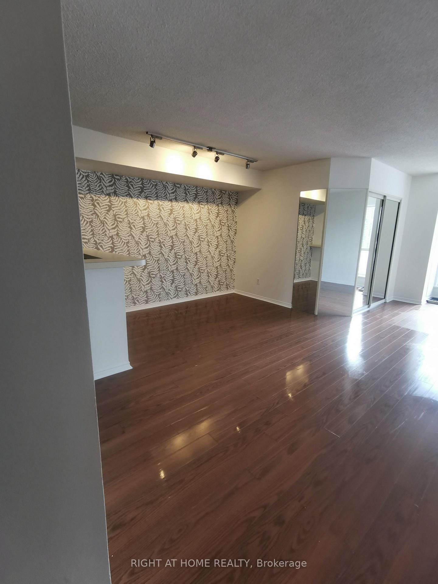 Photo 14 of Unit 1619, 25 The Esplanade, Toronto, Waterfront Communities — HOMEH