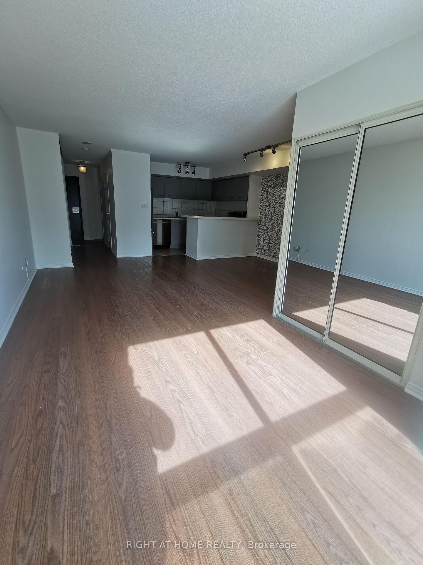 Photo 16 of Unit 1619, 25 The Esplanade, Toronto, Waterfront Communities — HOMEH