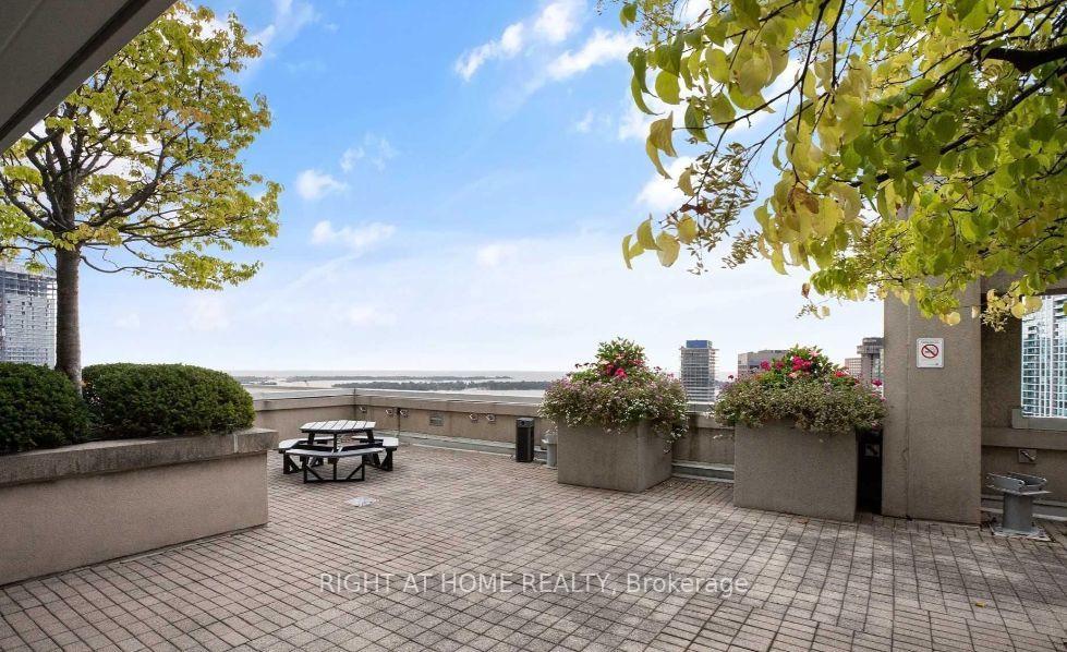Photo 21 of Unit 1619, 25 The Esplanade, Toronto, Waterfront Communities — HOMEH